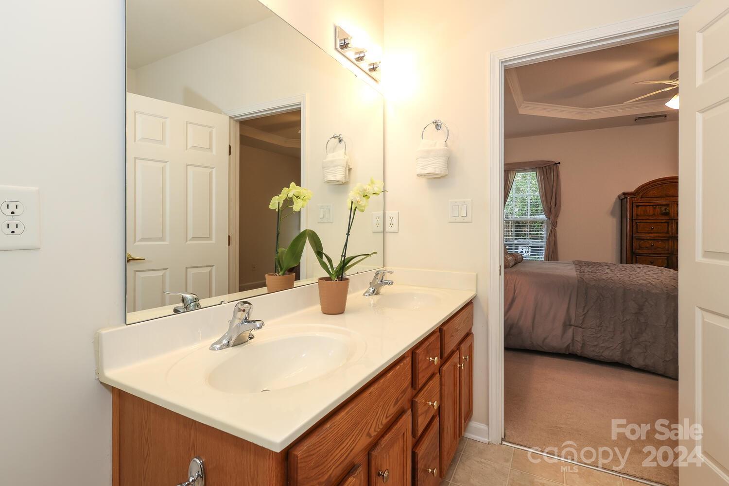 4092 Holly Villa Circle