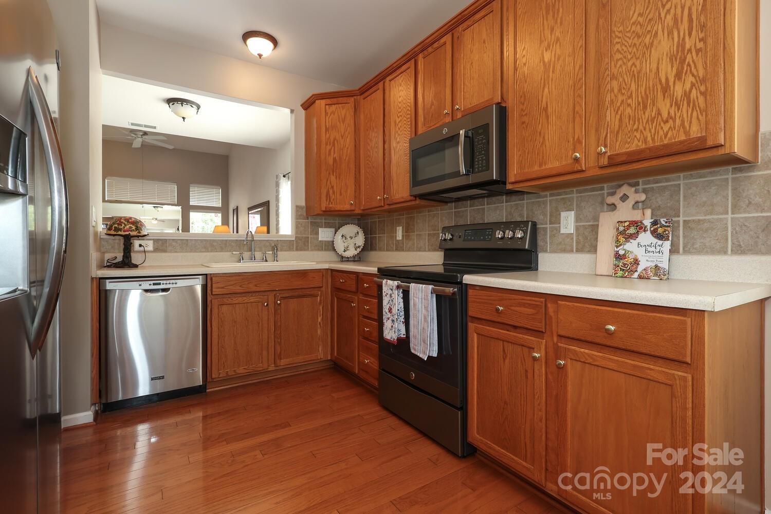 4092 Holly Villa Circle