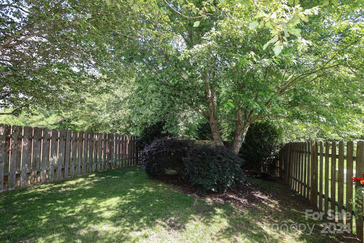 4092 Holly Villa Circle