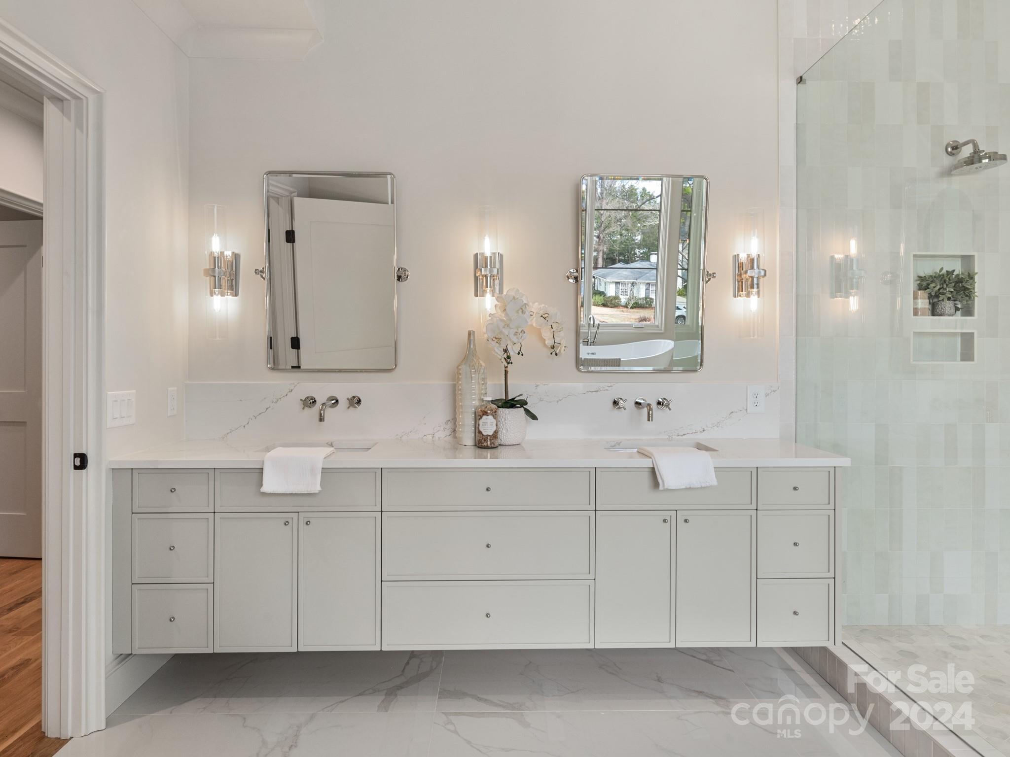 4385 Woodlark Lane