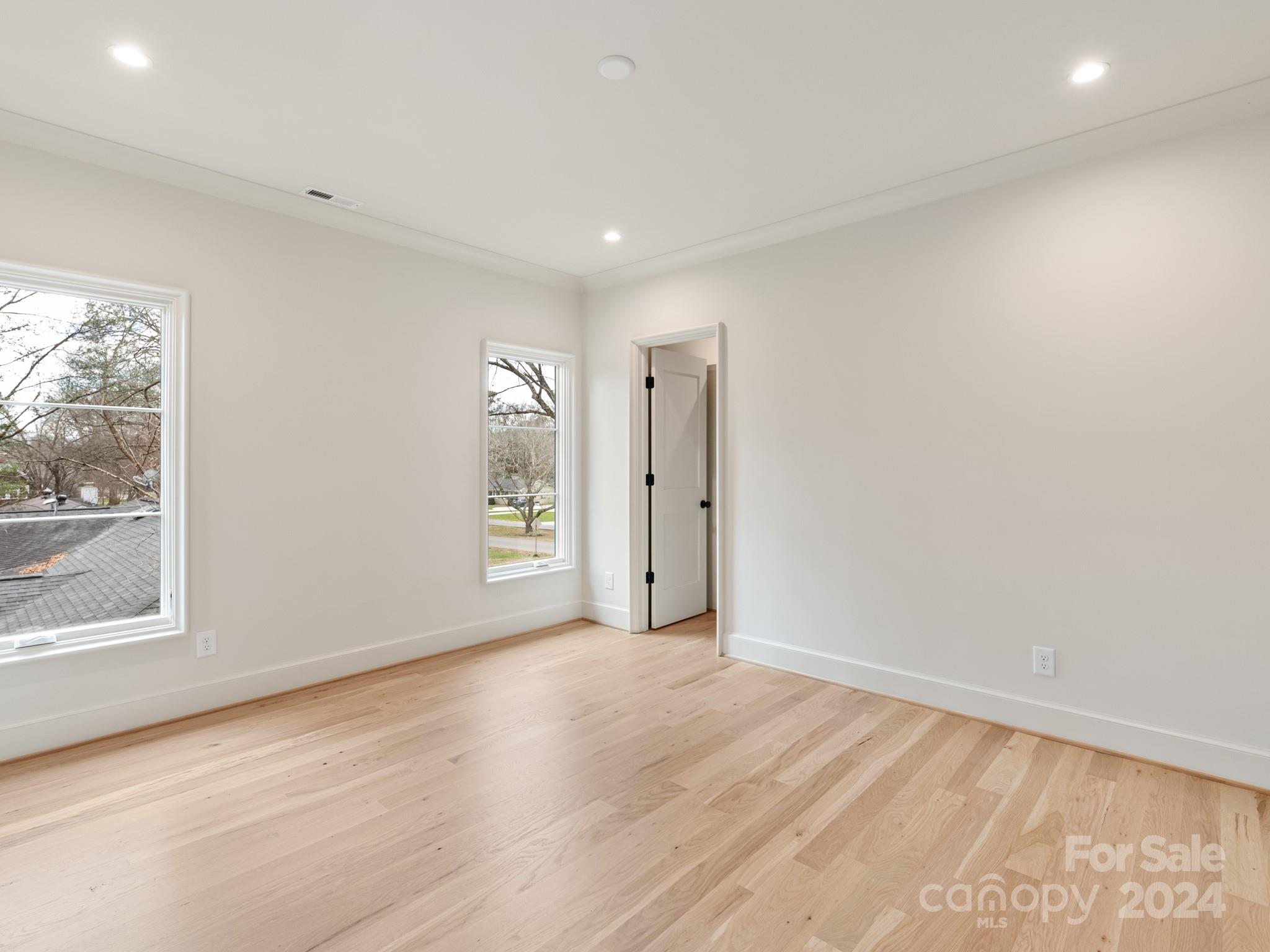 4385 Woodlark Lane