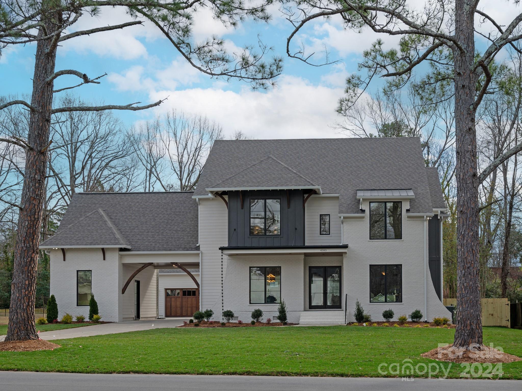 4385 Woodlark Lane