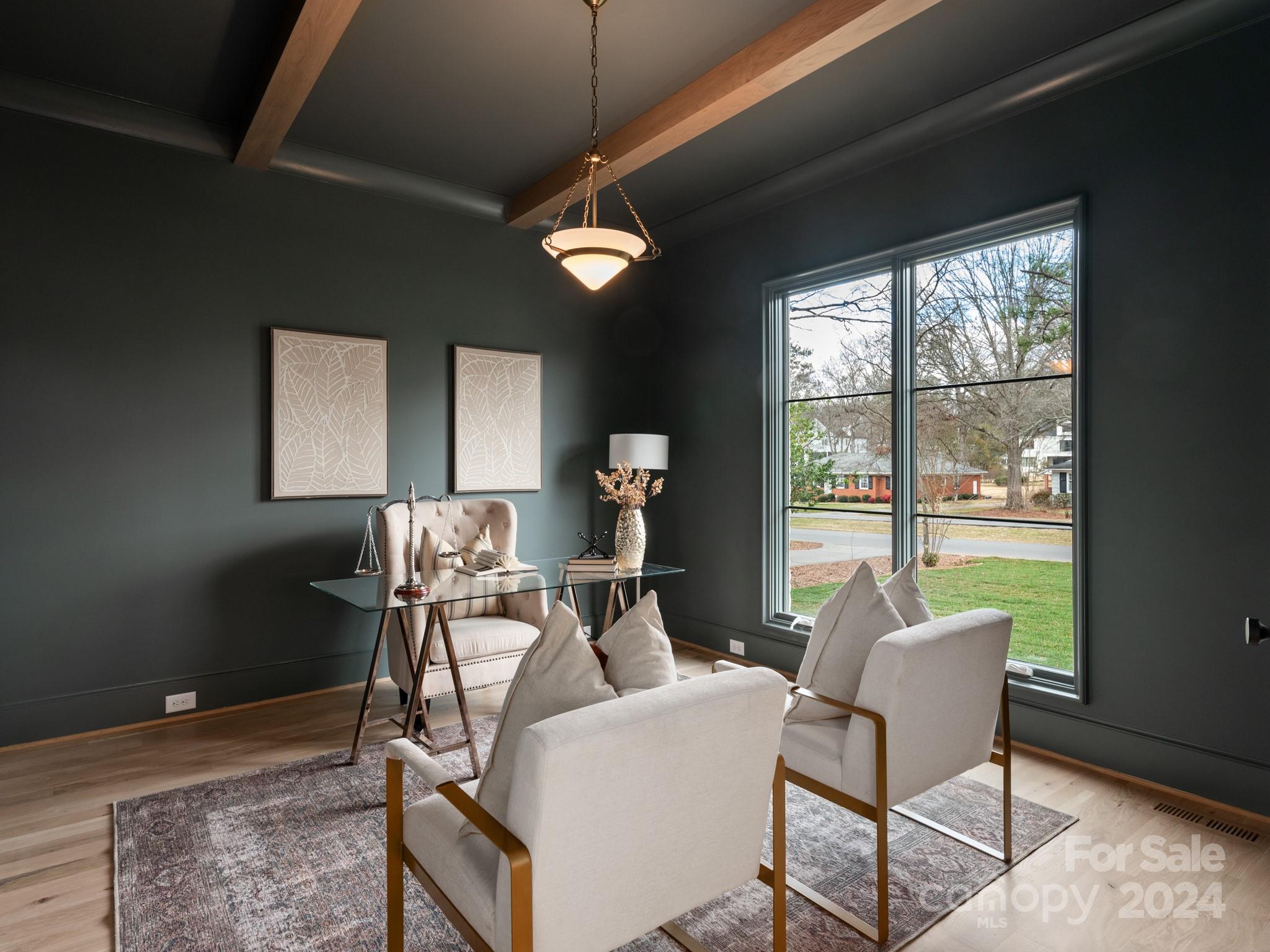 4385 Woodlark Lane