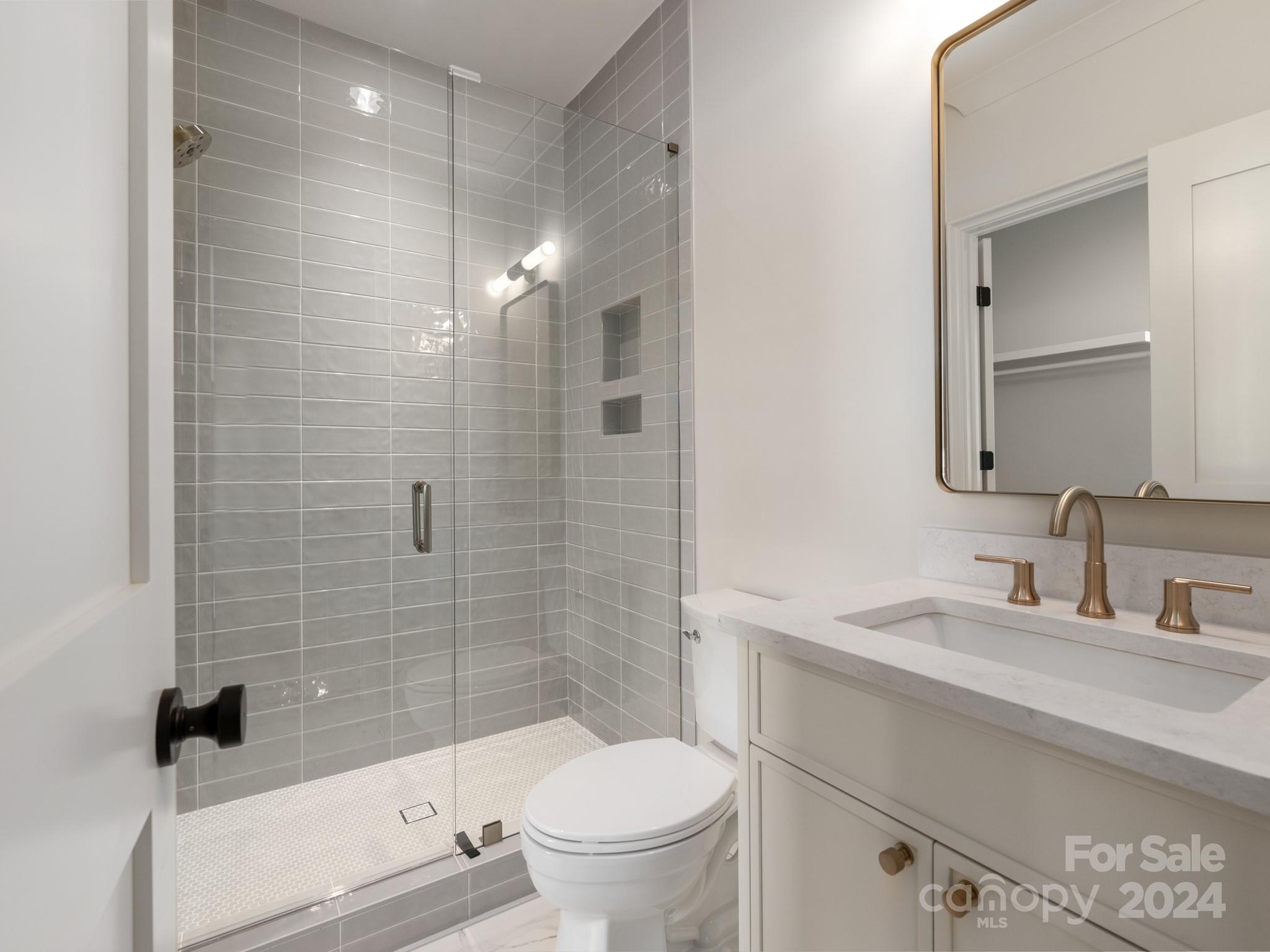4385 Woodlark Lane