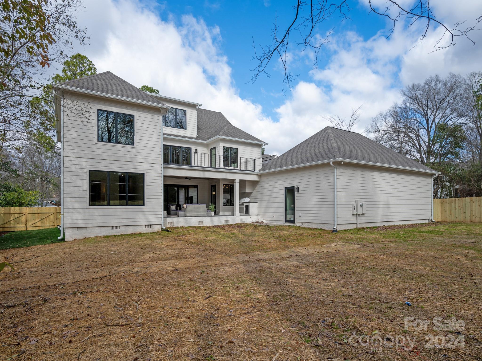 4385 Woodlark Lane