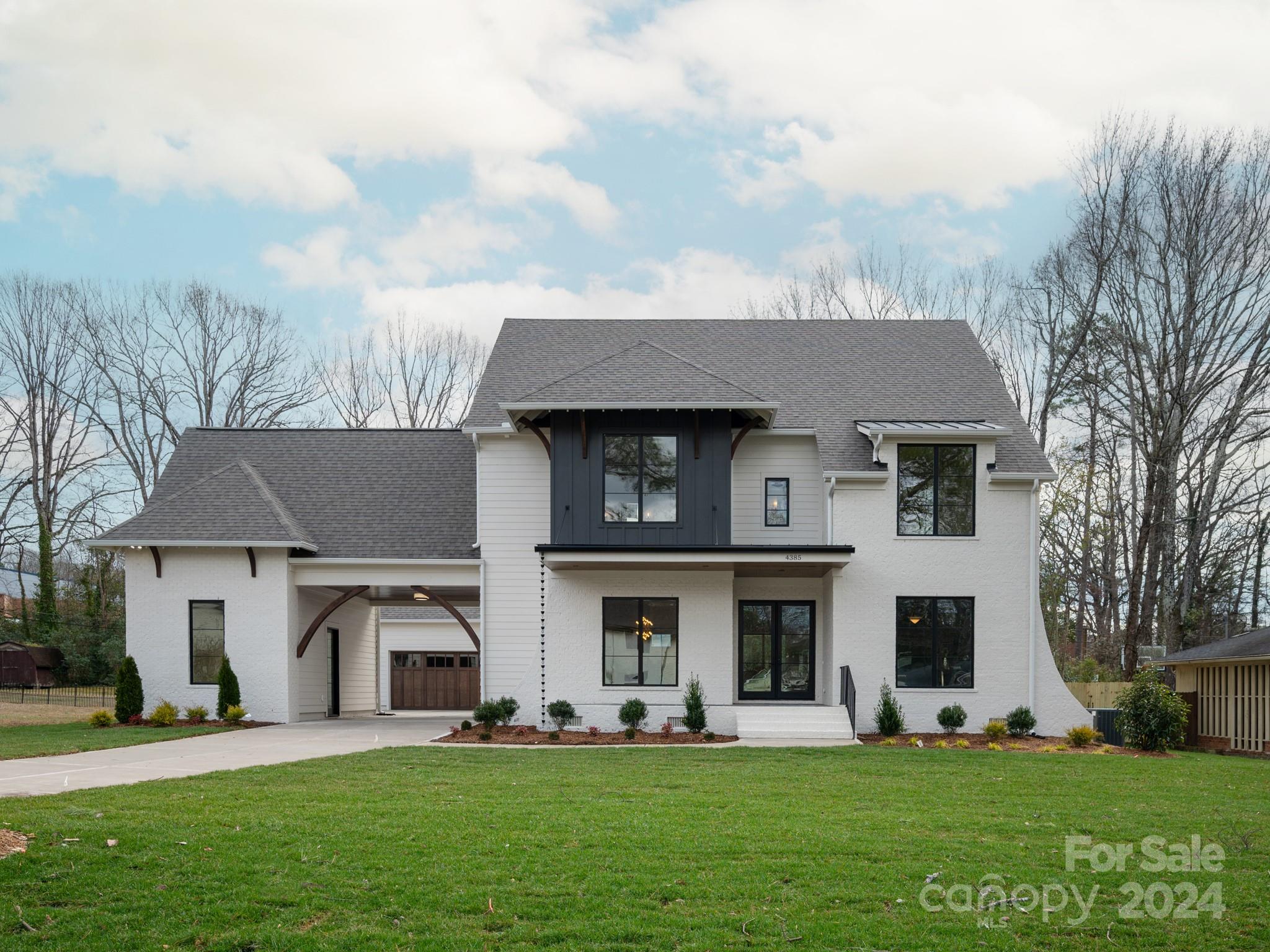 4385 Woodlark Lane