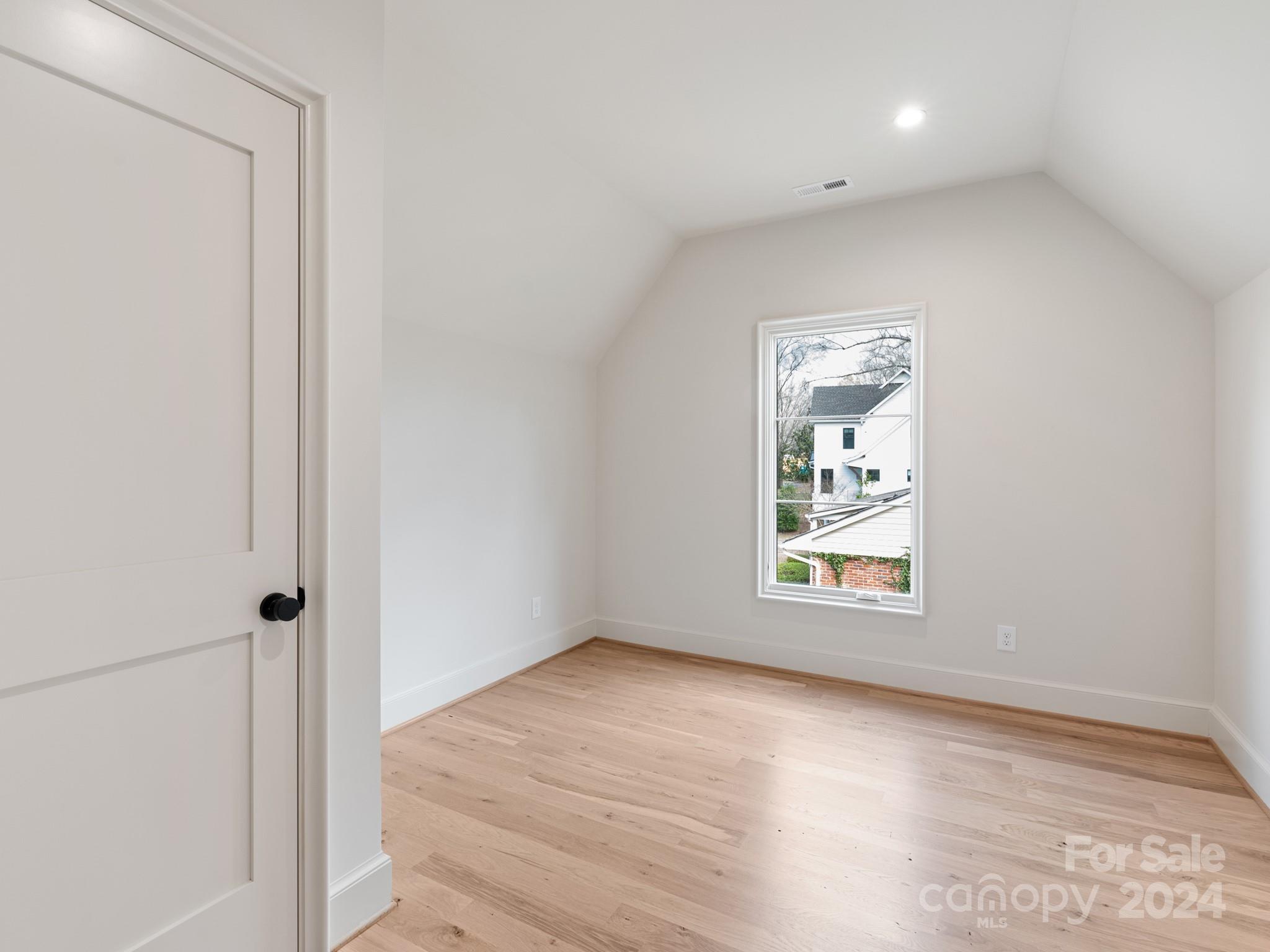 4385 Woodlark Lane