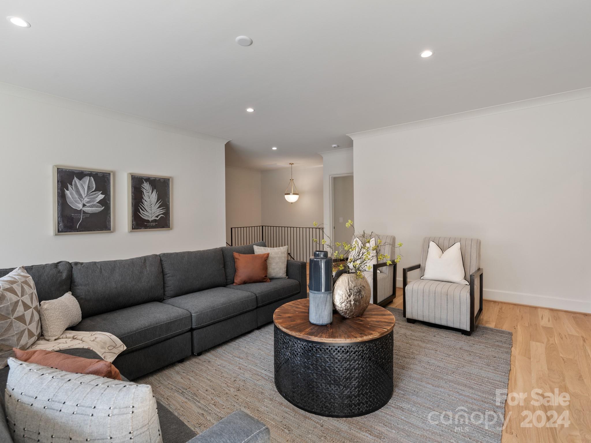 4385 Woodlark Lane