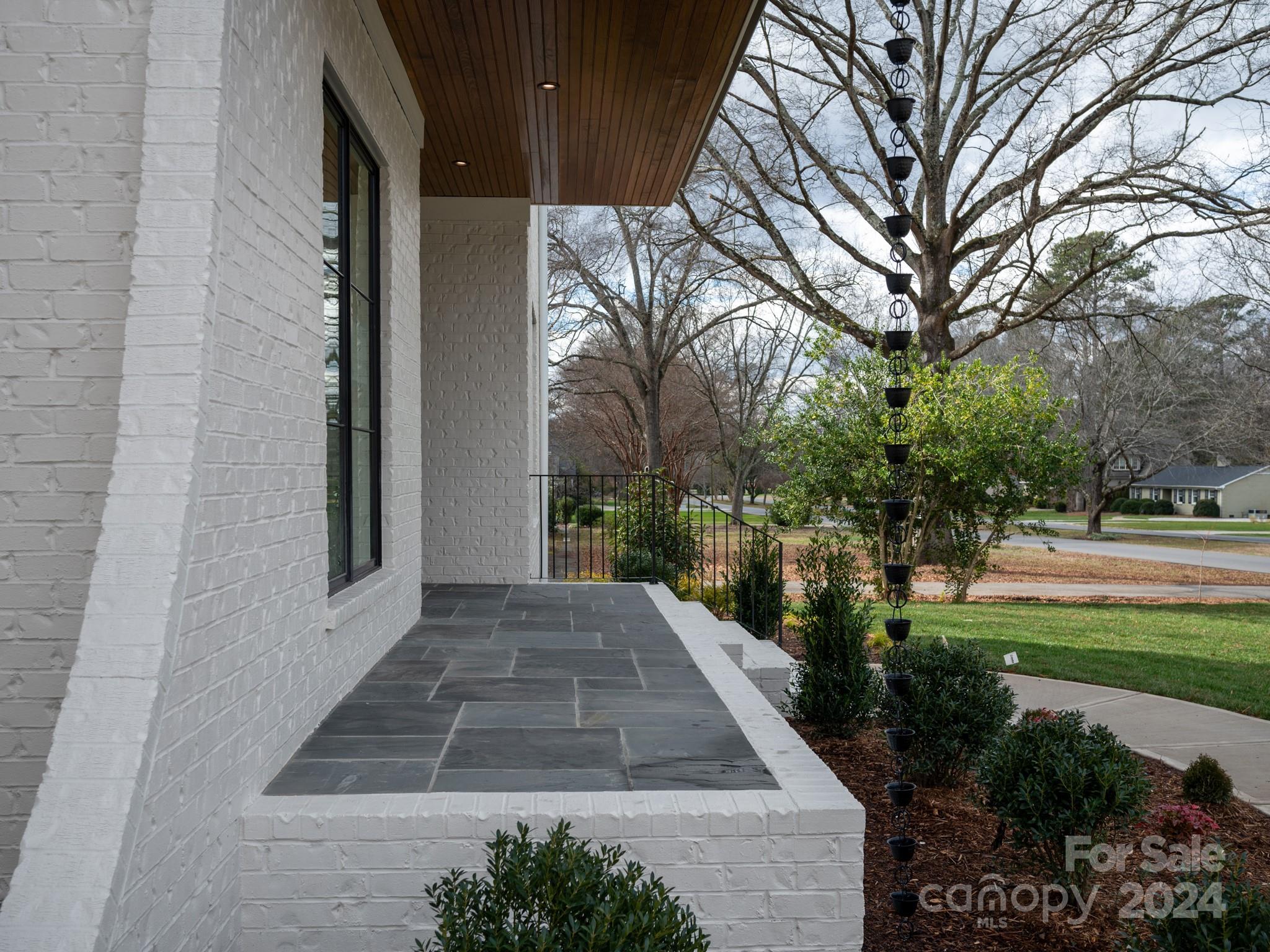 4385 Woodlark Lane
