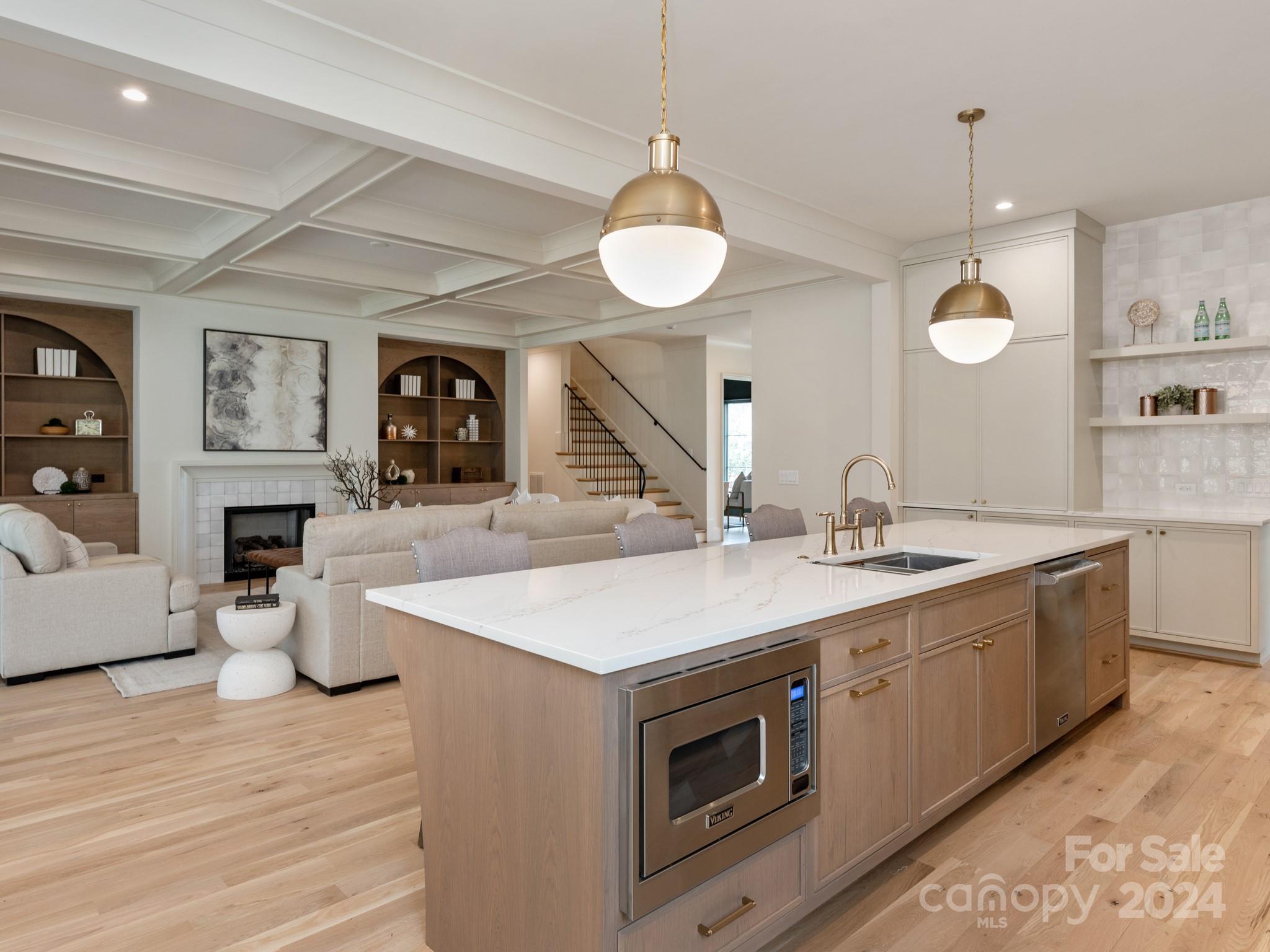 4385 Woodlark Lane