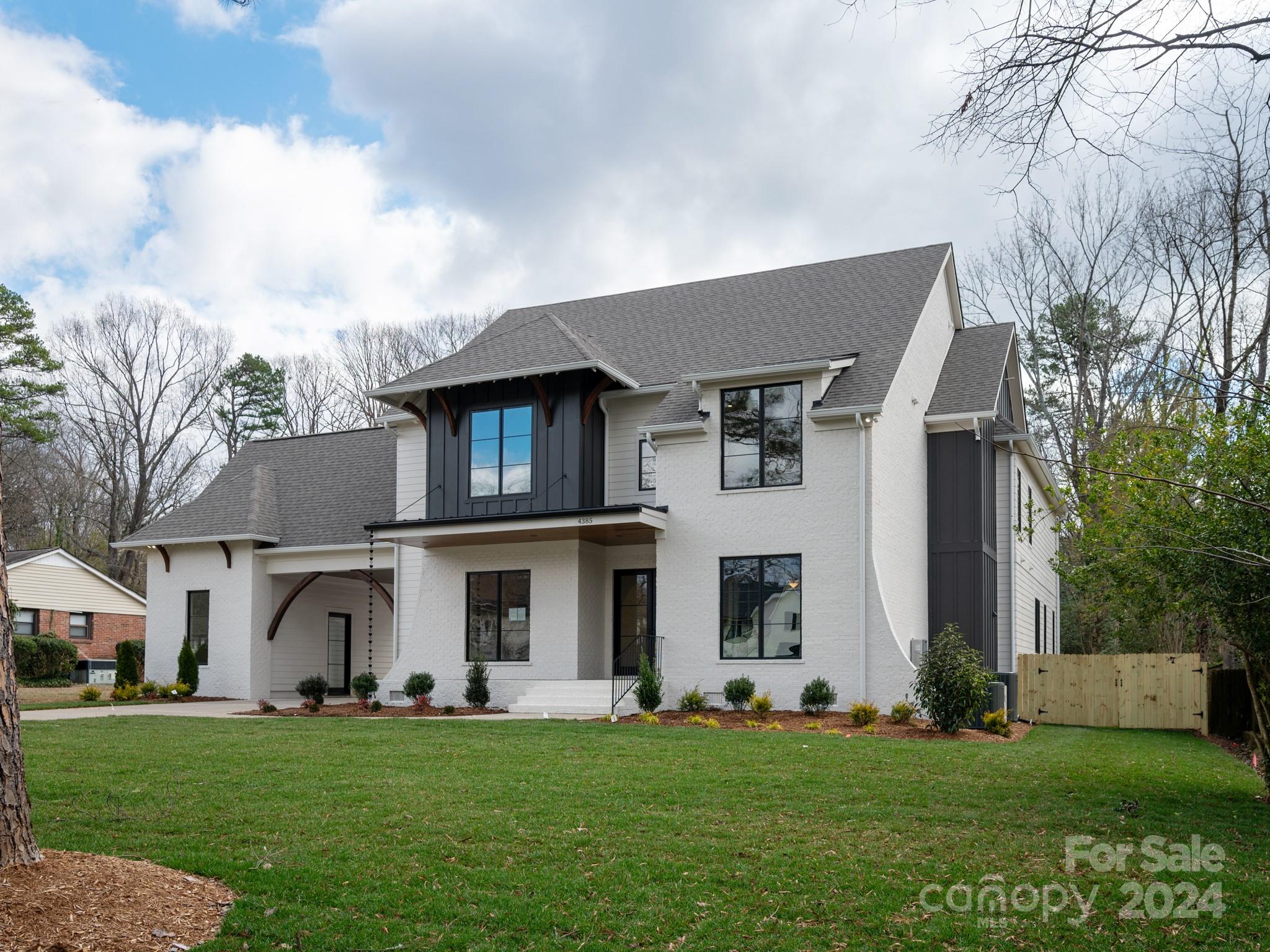 4385 Woodlark Lane