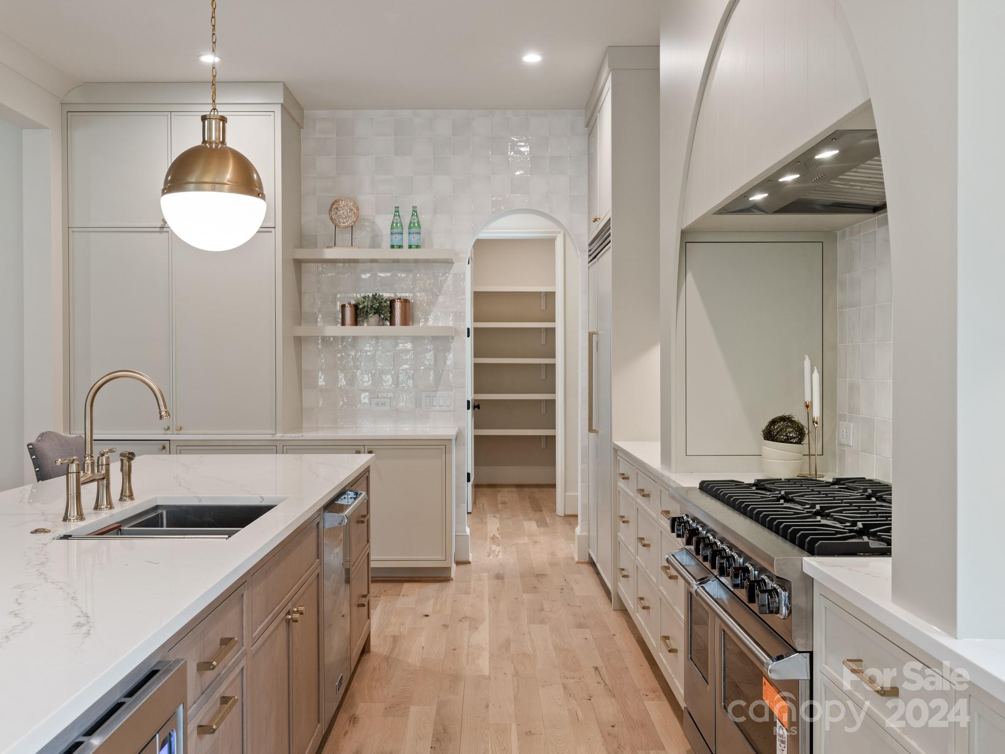 4385 Woodlark Lane