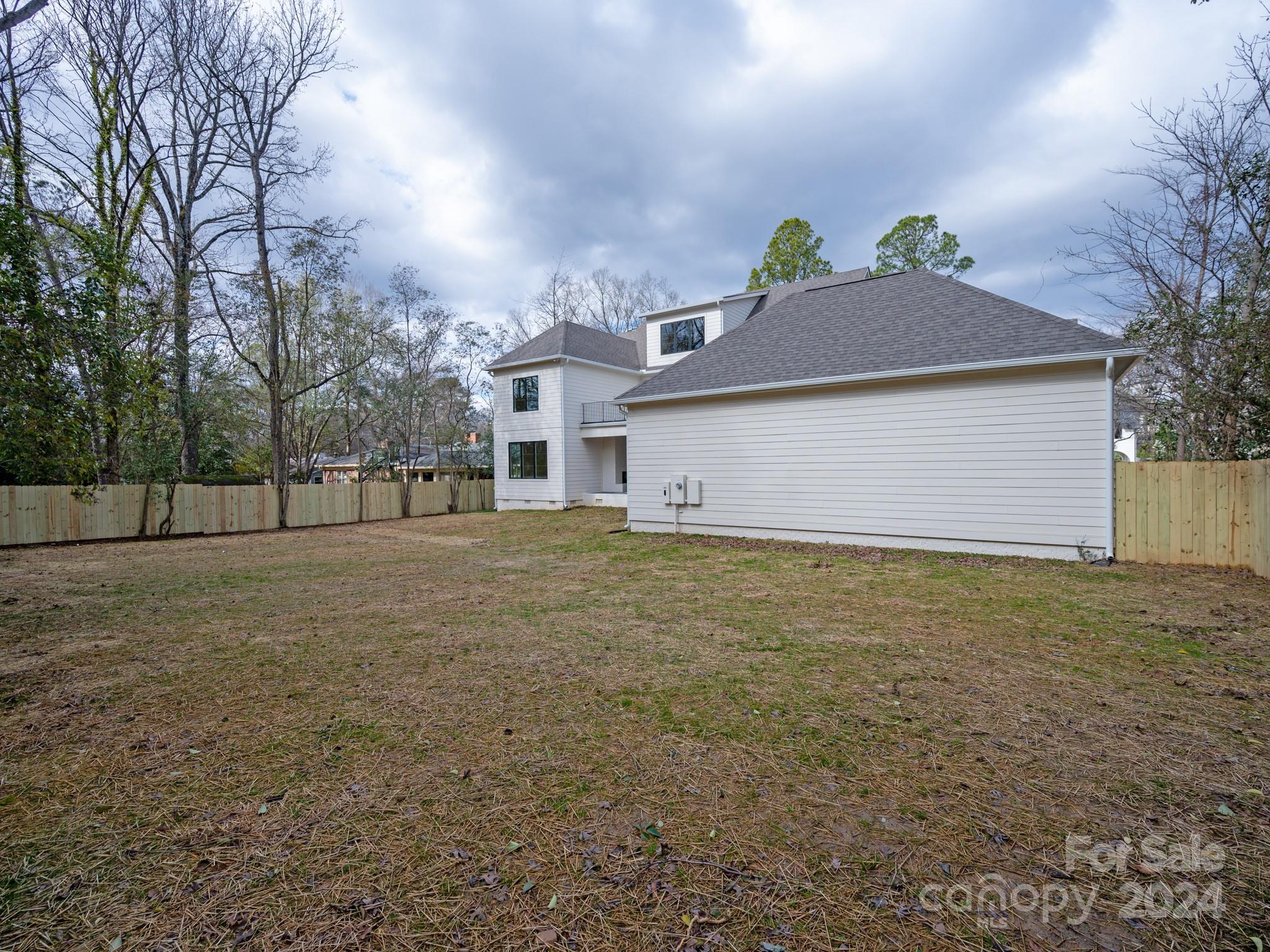 4385 Woodlark Lane