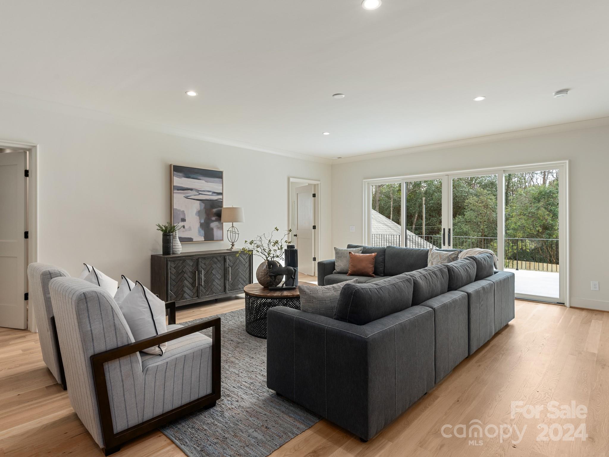 4385 Woodlark Lane