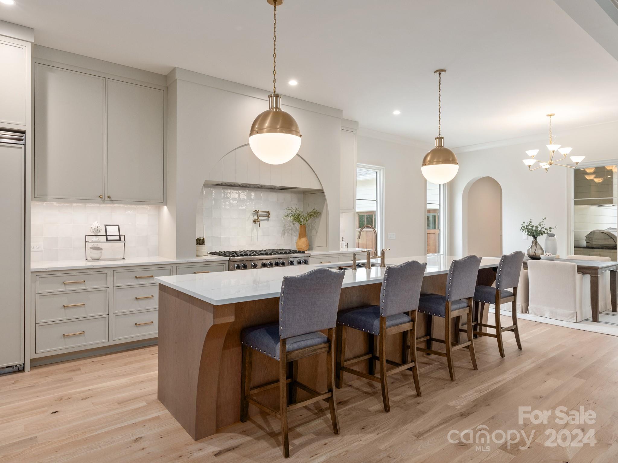 4385 Woodlark Lane