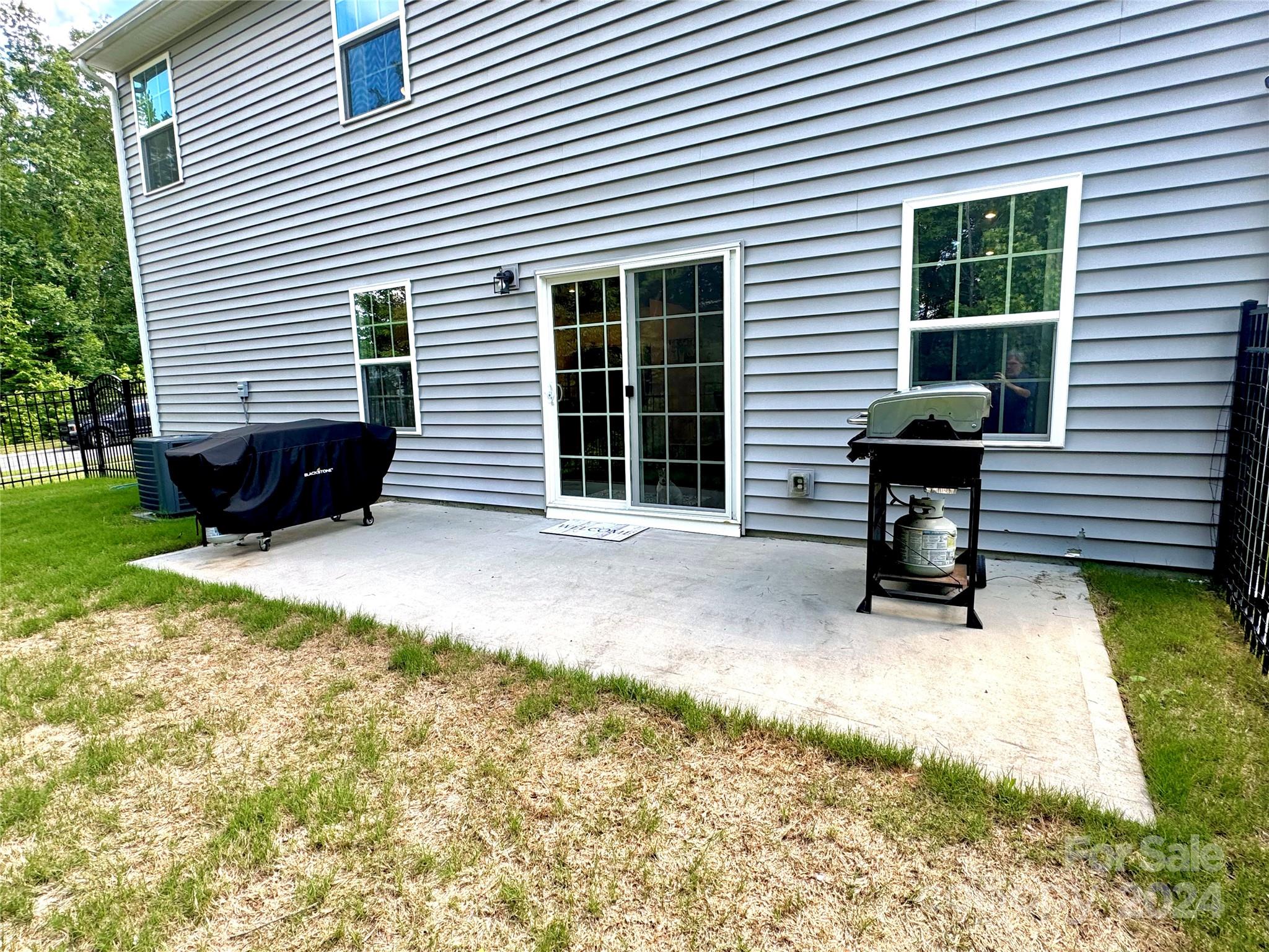 1304 Rowan Lane
