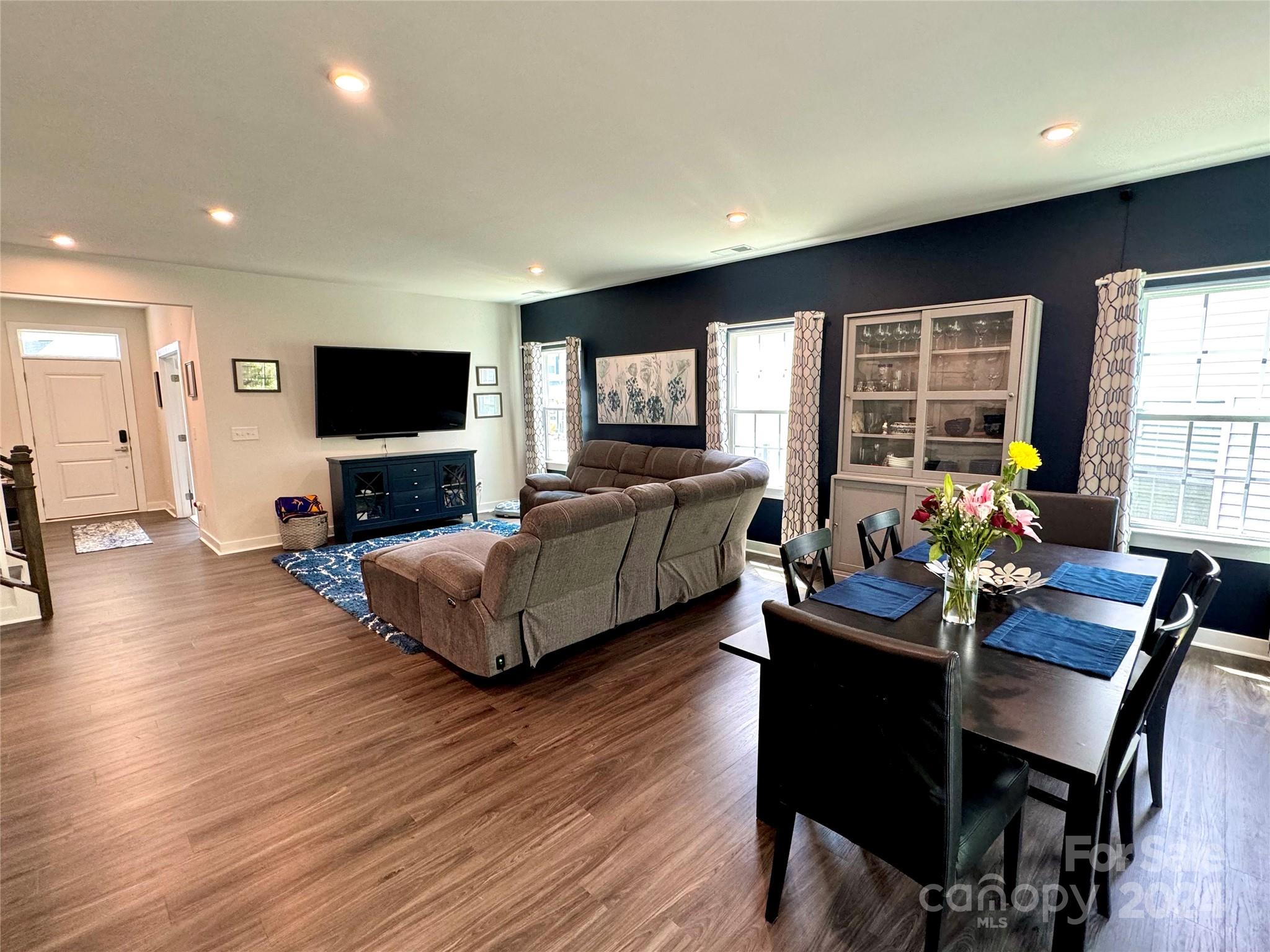 1304 Rowan Lane