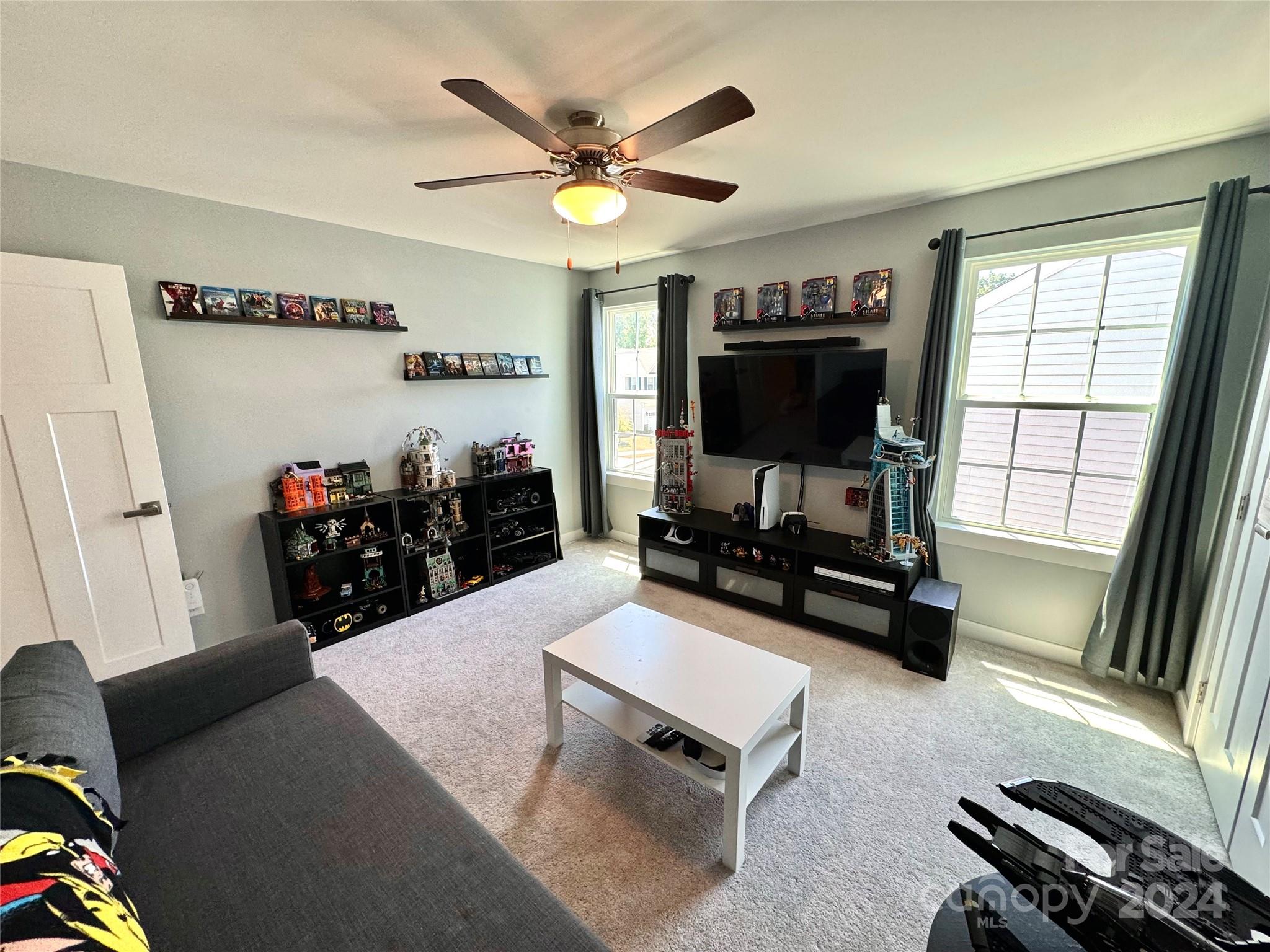 1304 Rowan Lane