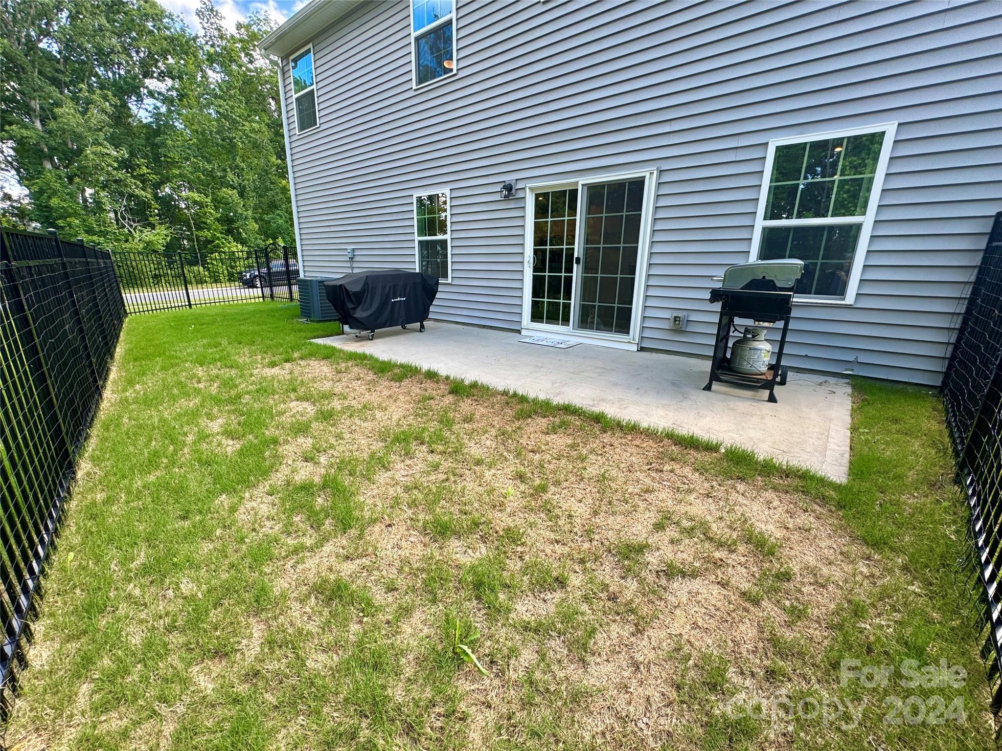 1304 Rowan Lane