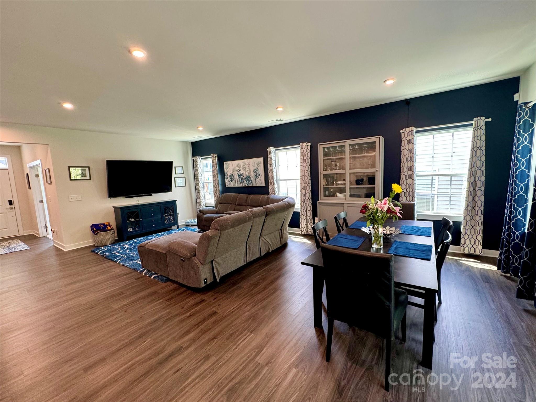1304 Rowan Lane