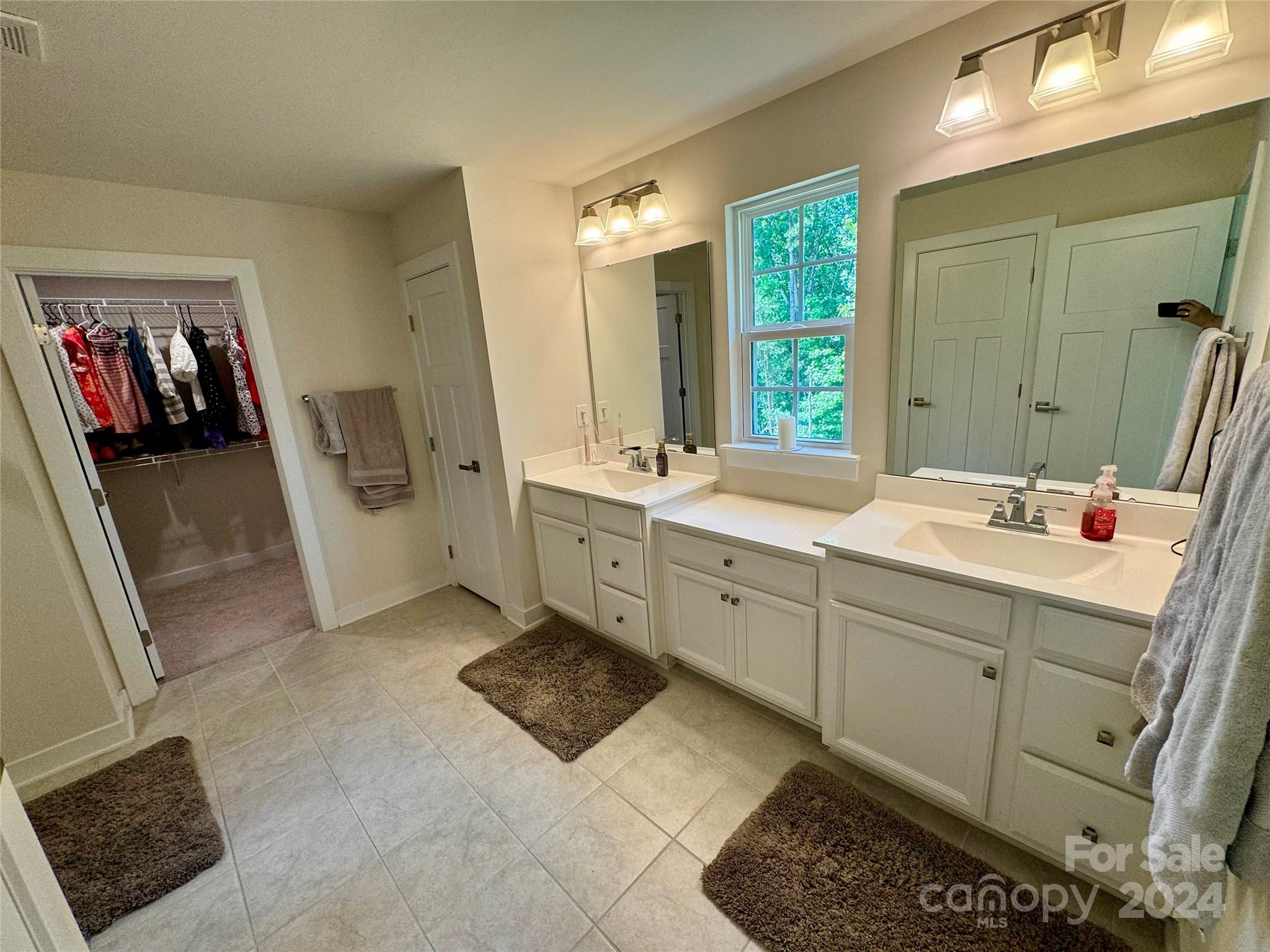 1304 Rowan Lane