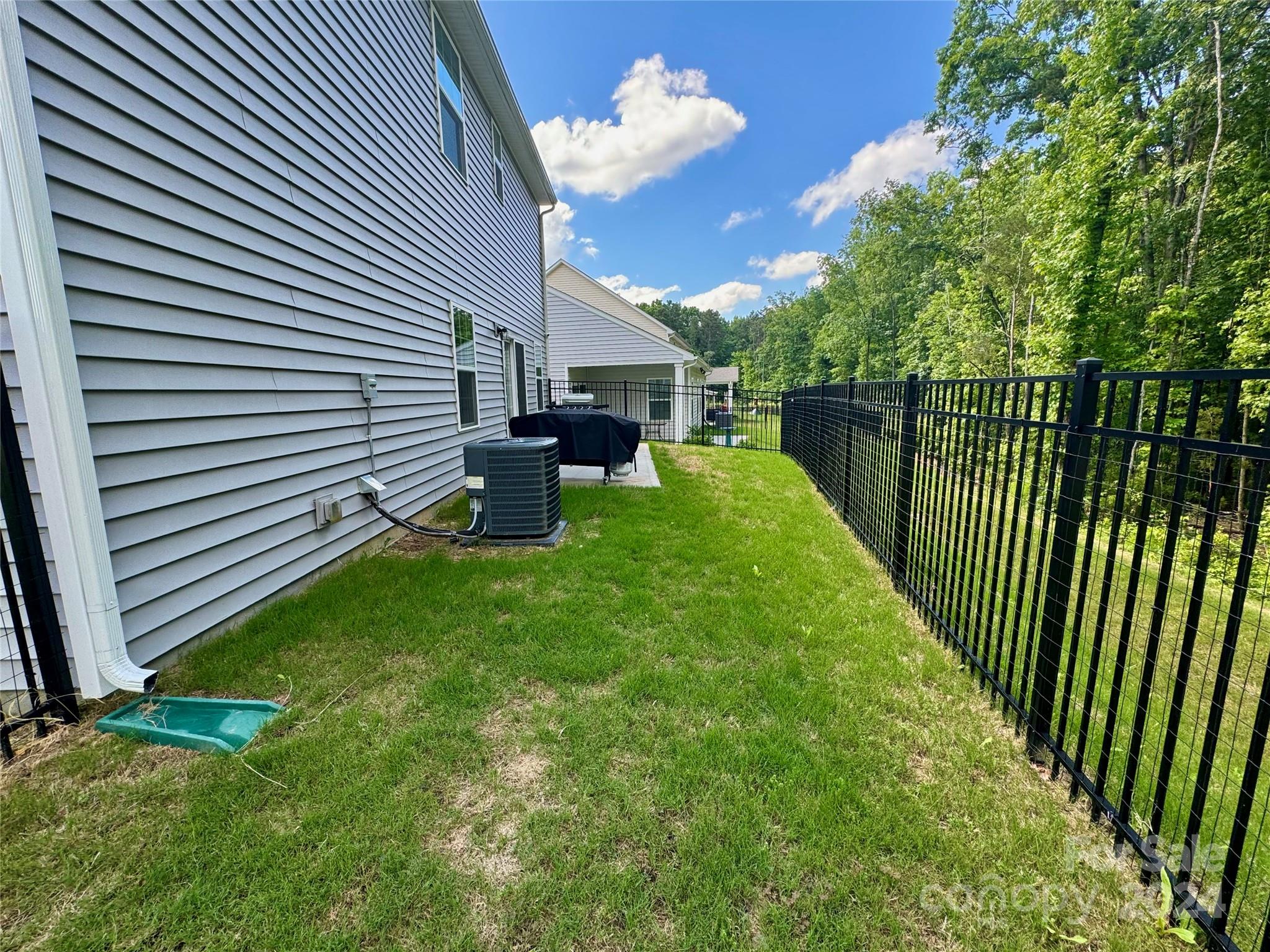1304 Rowan Lane