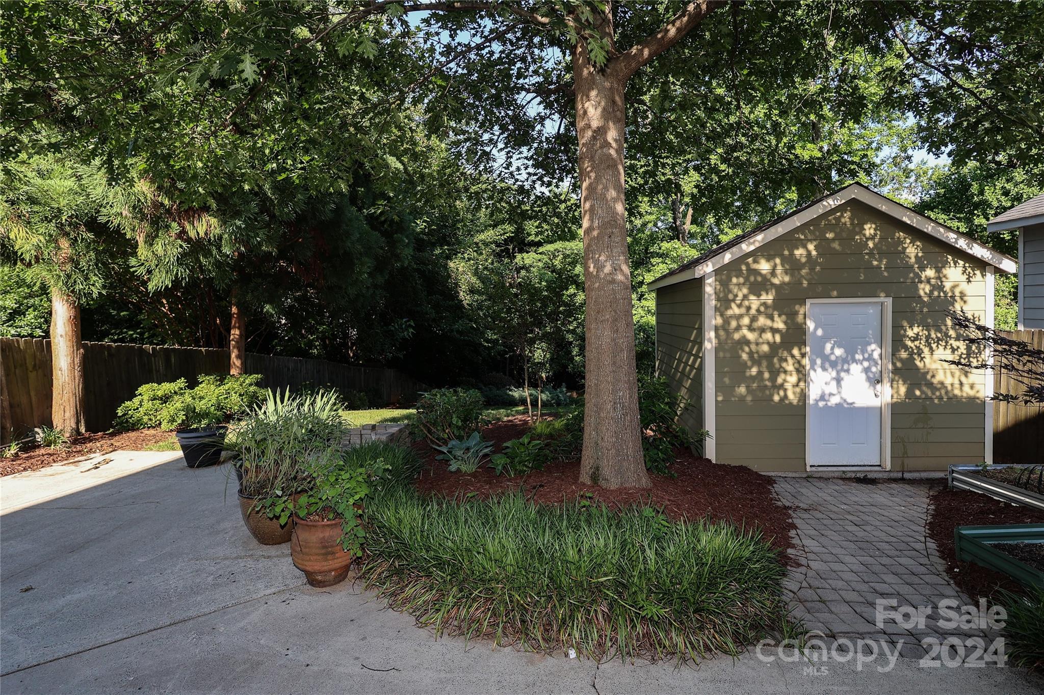 717 Mcdonald Avenue