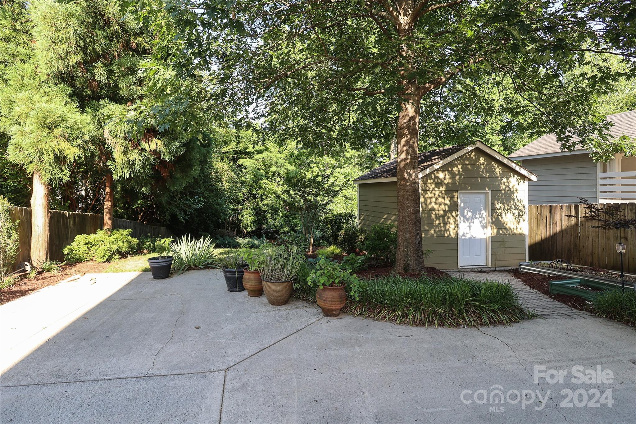 717 Mcdonald Avenue