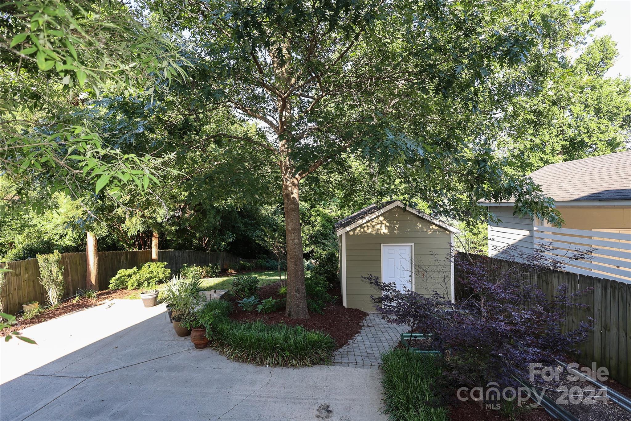 717 Mcdonald Avenue