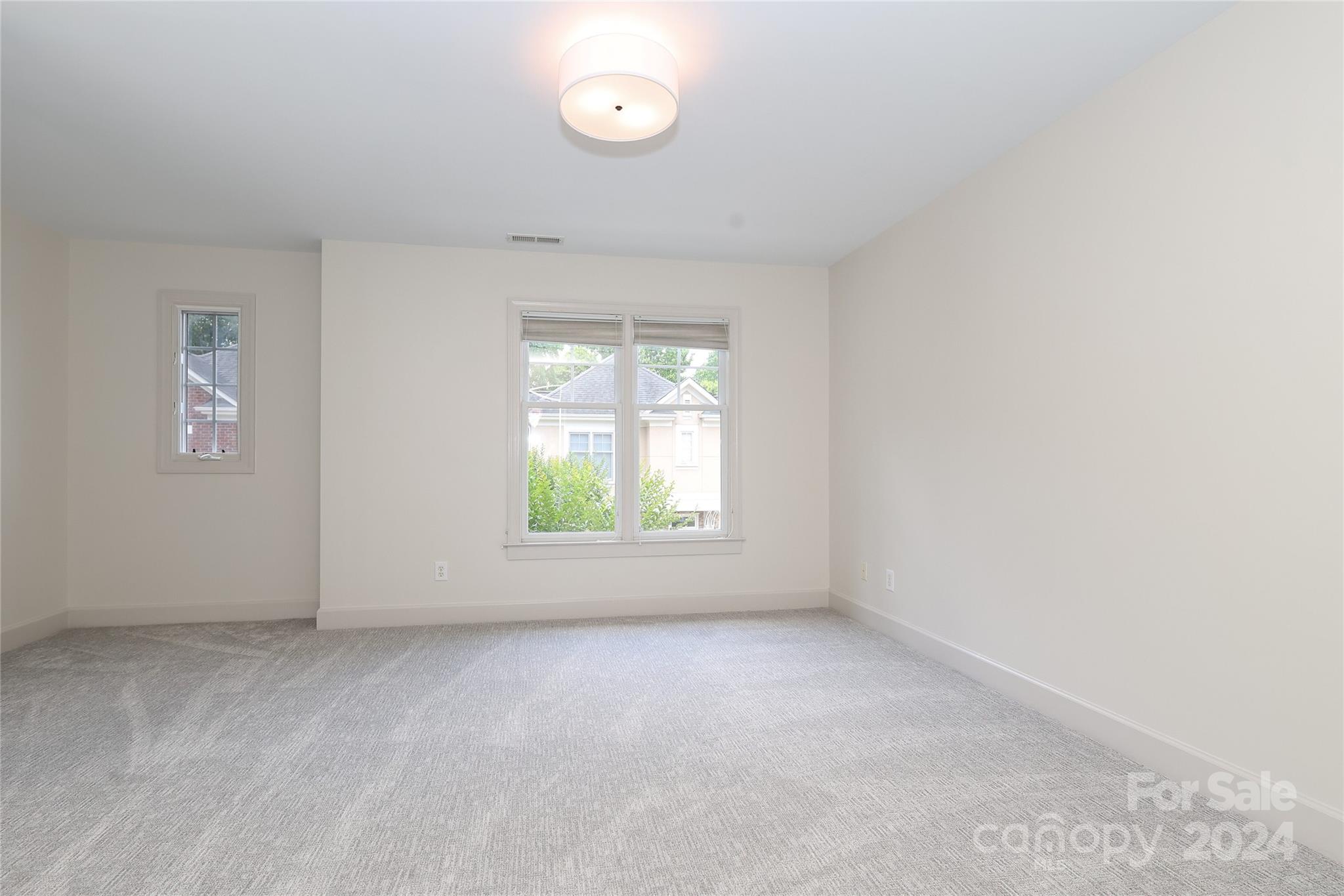 212 Sloane Square Way