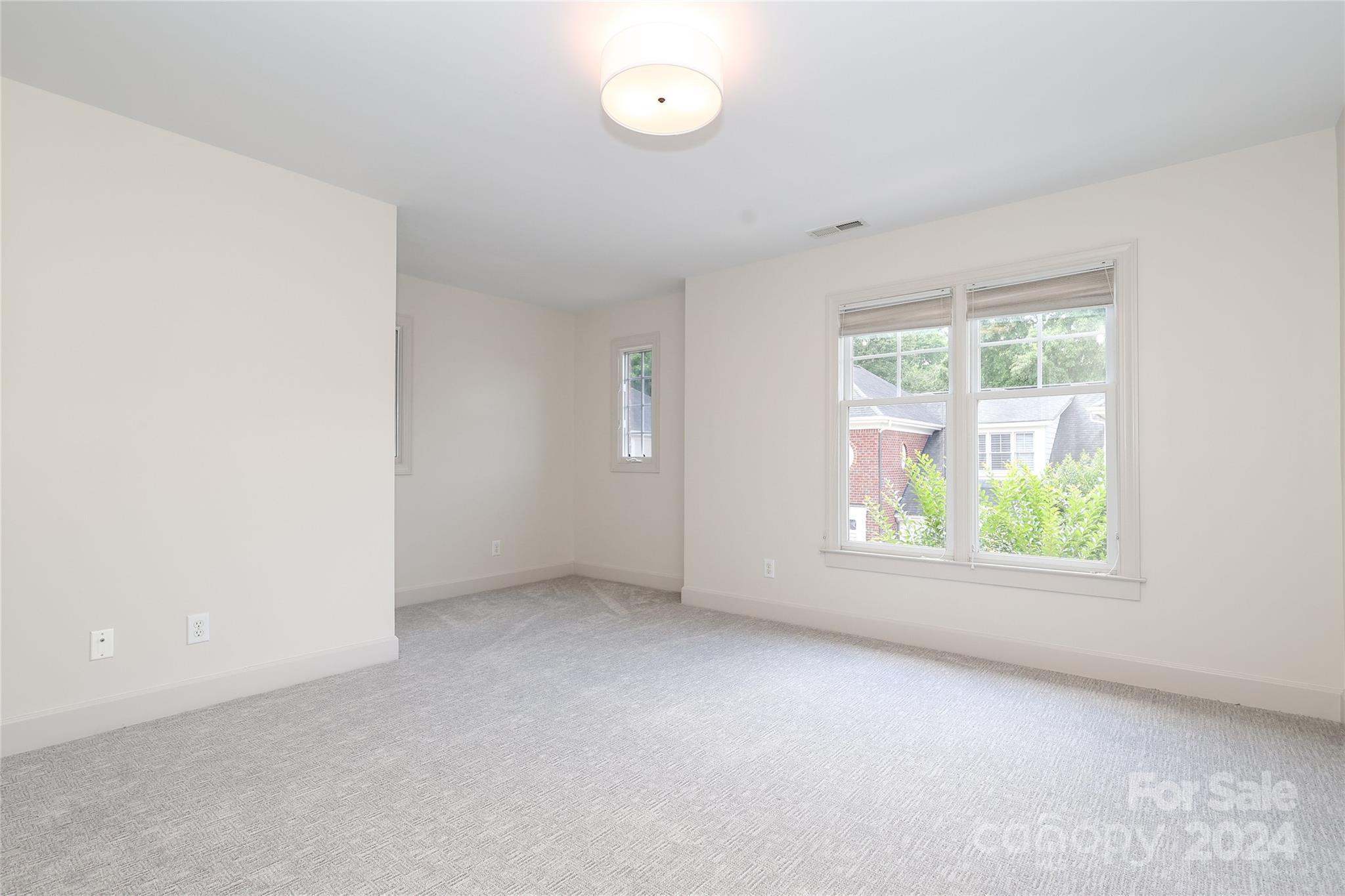 212 Sloane Square Way