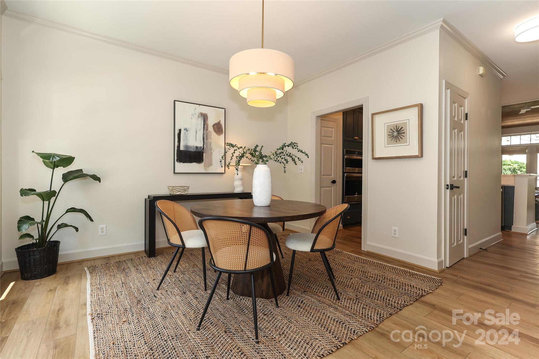 212 Sloane Square Way