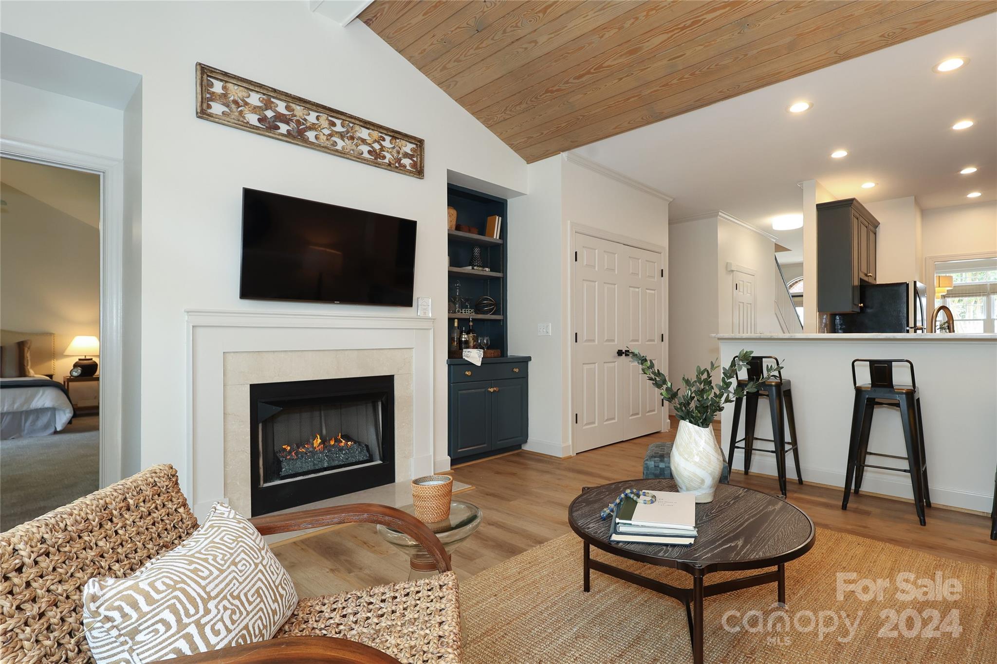 212 Sloane Square Way