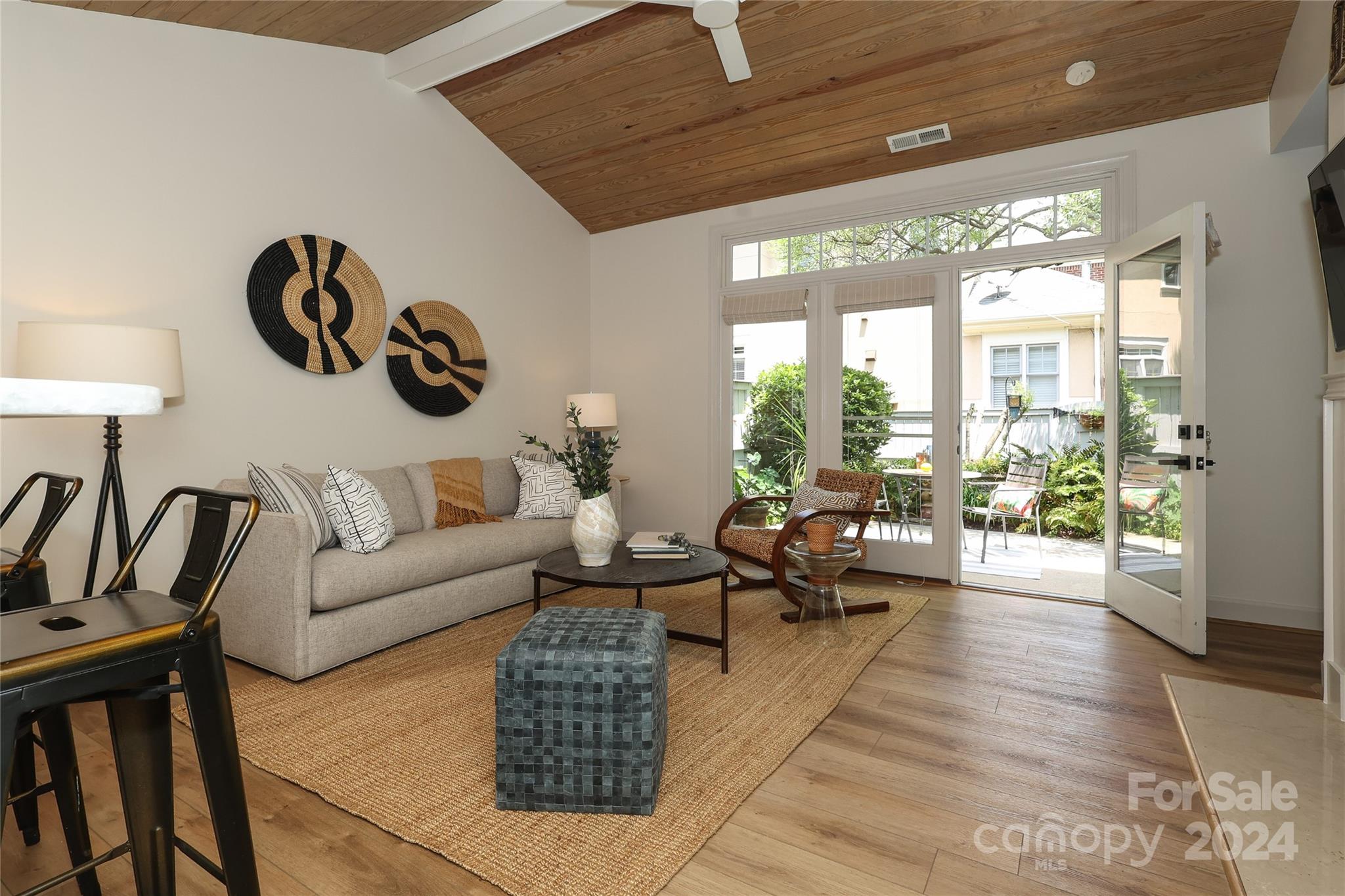 212 Sloane Square Way