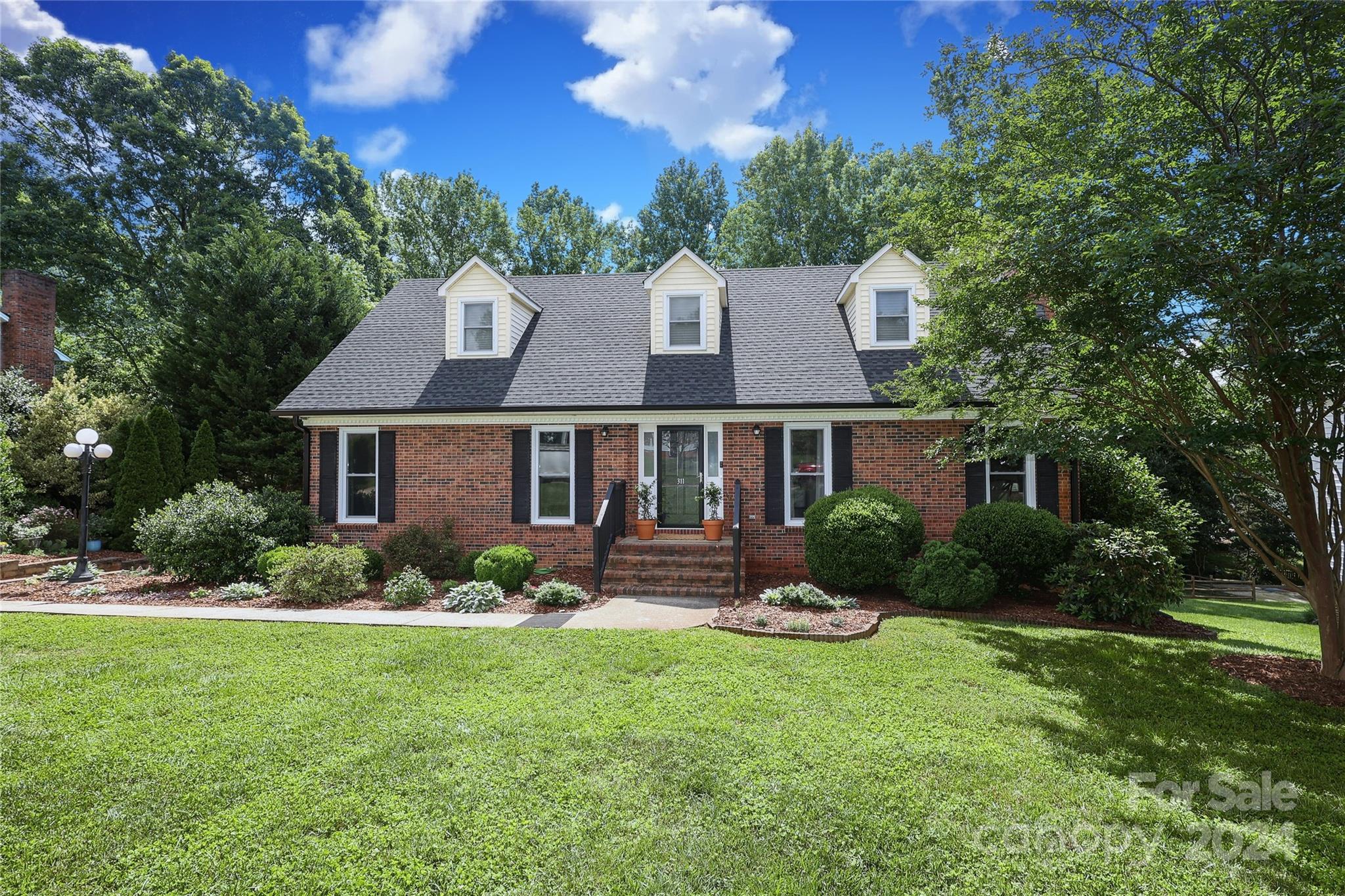 311 Southfork Drive