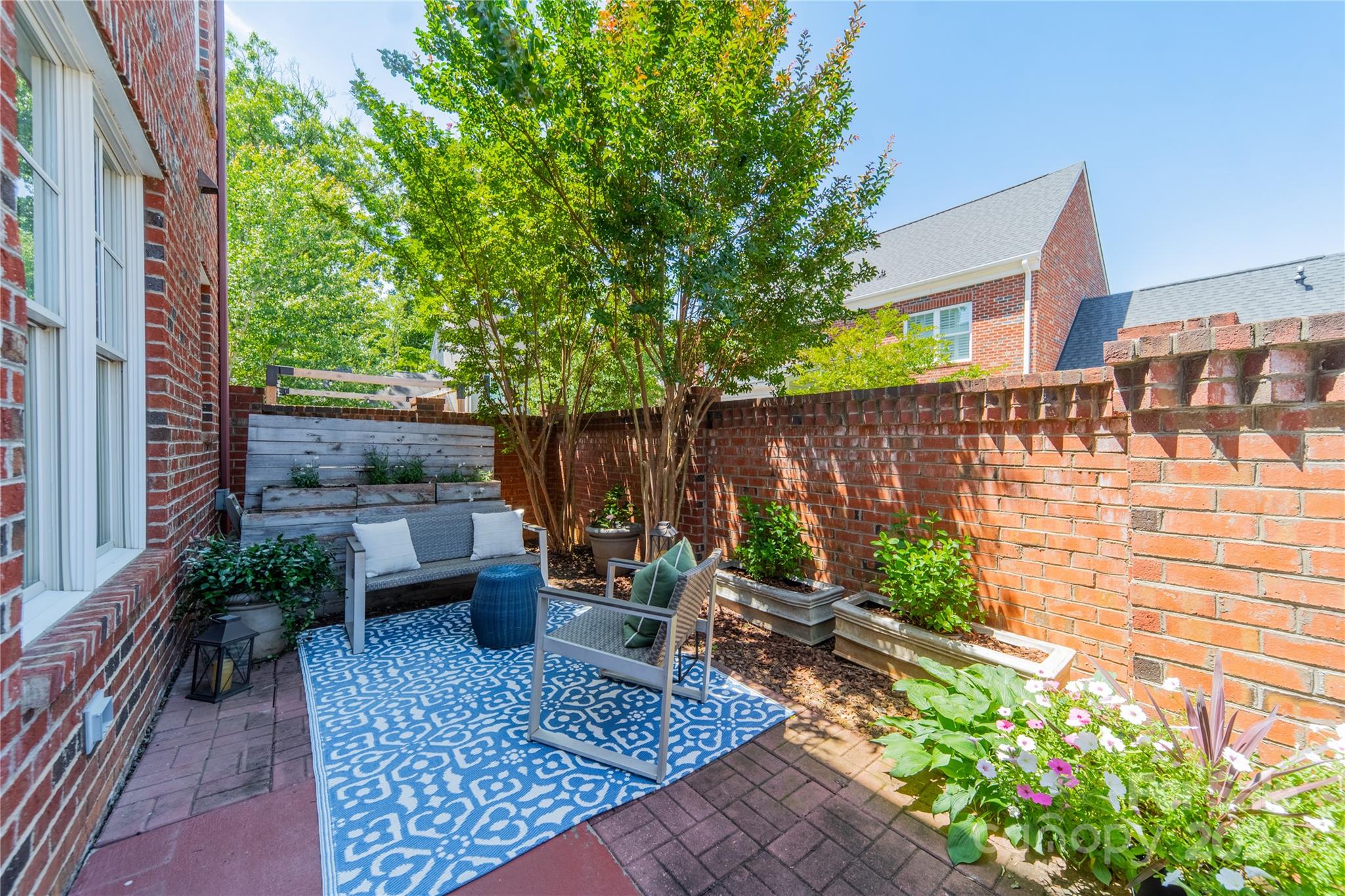 333 Landers Way