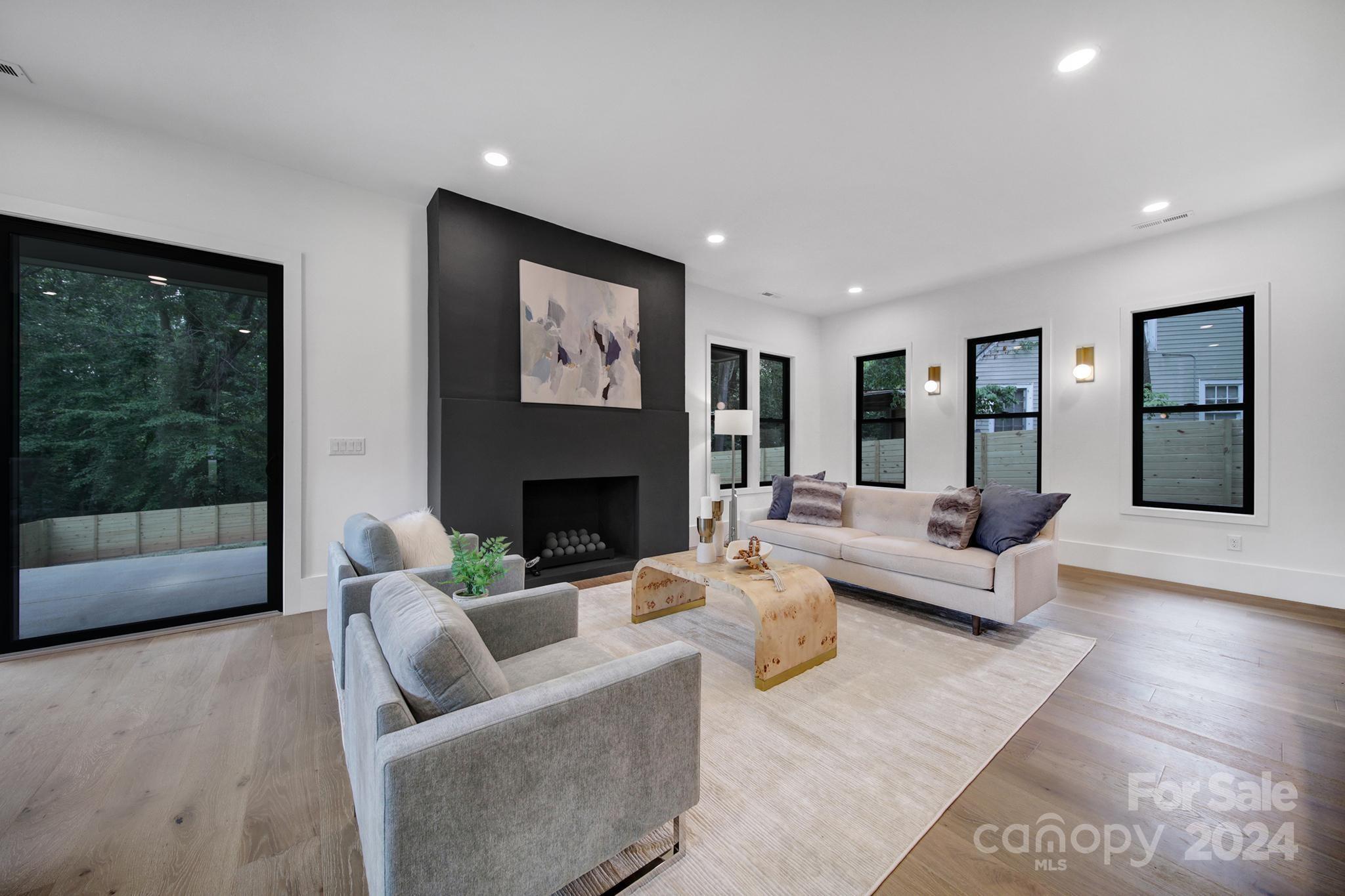 1708 Seifert Circle