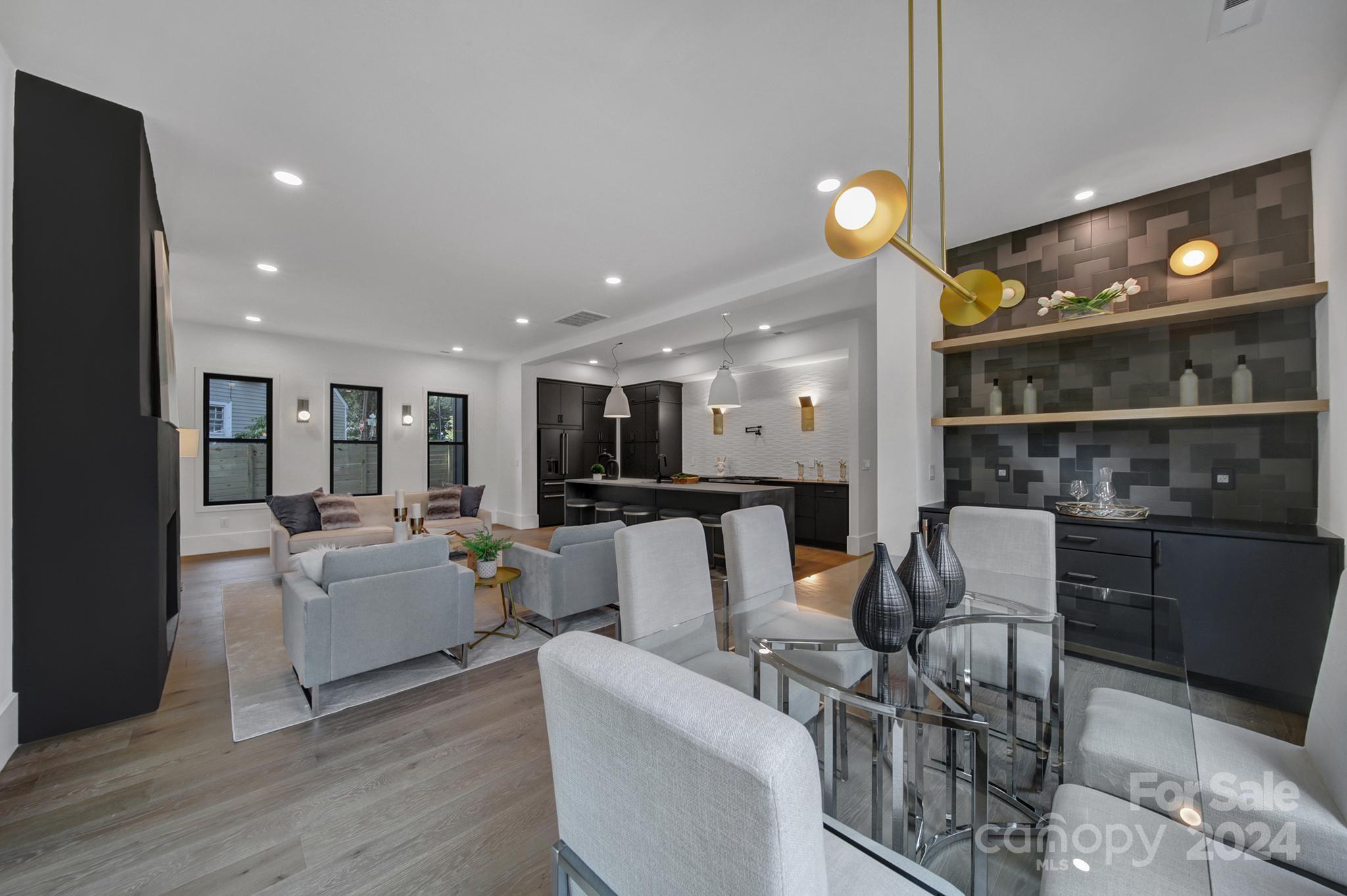 1708 Seifert Circle