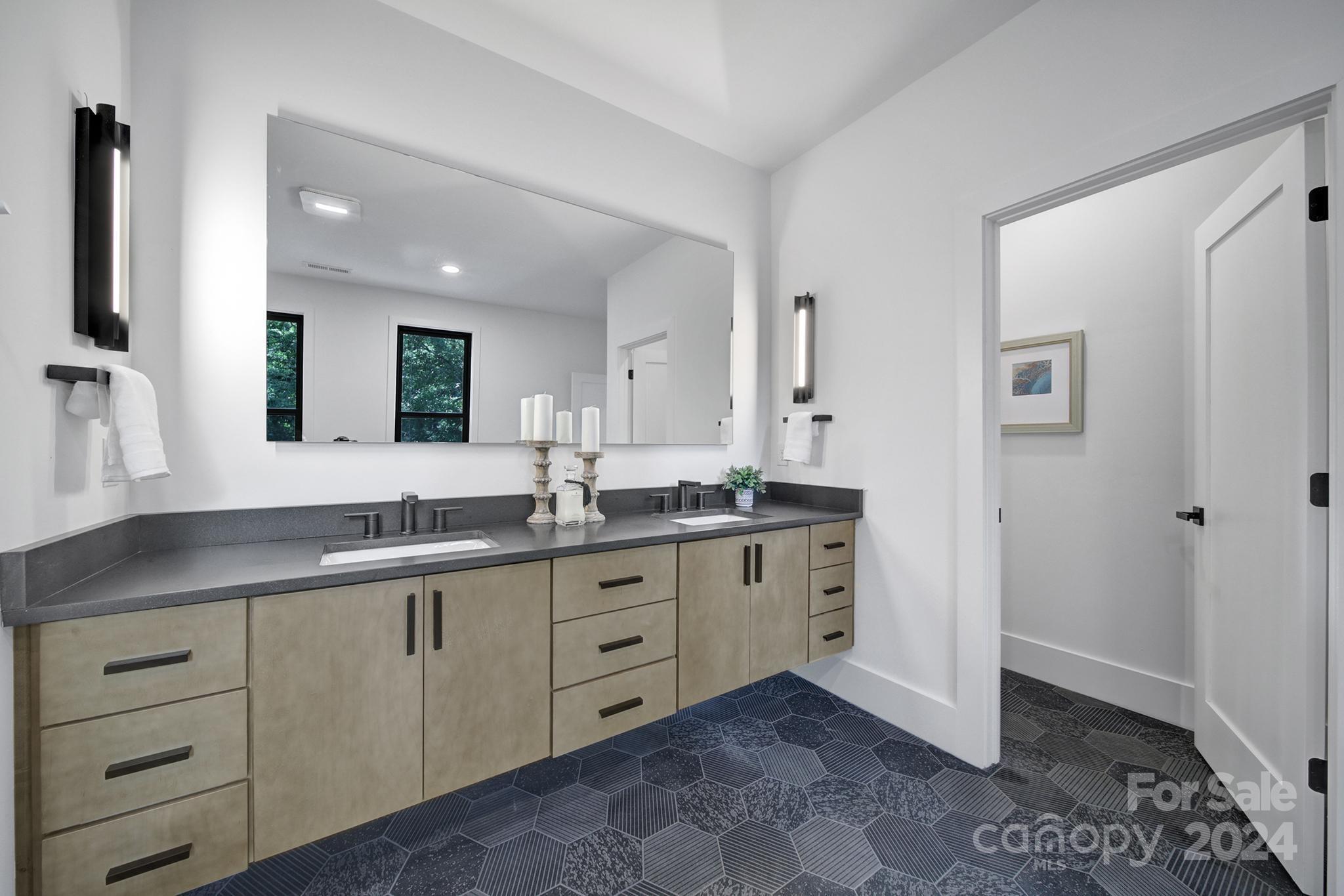 1708 Seifert Circle