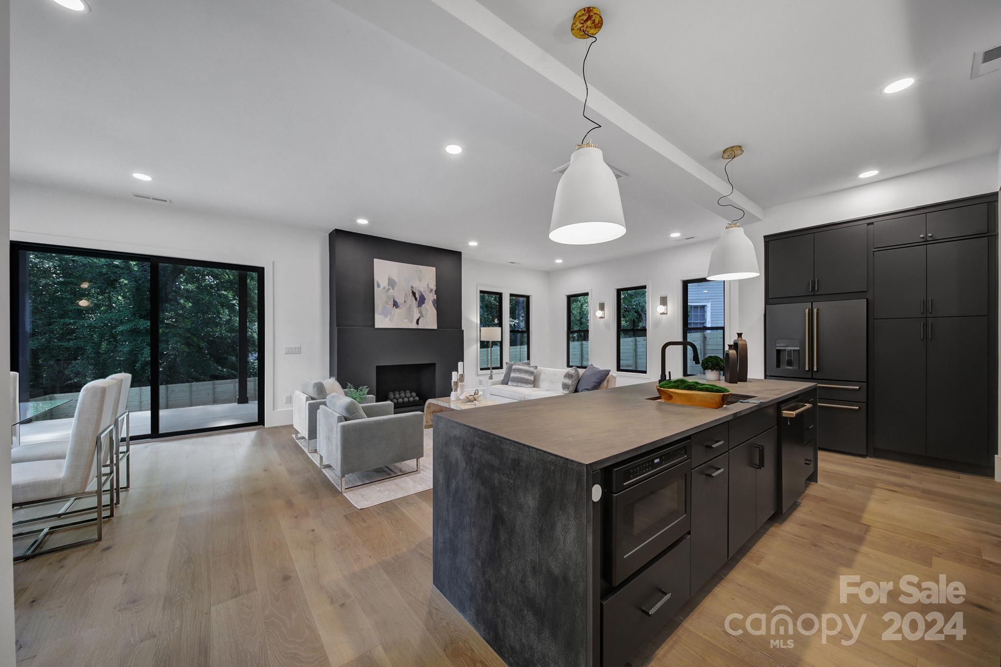 1708 Seifert Circle