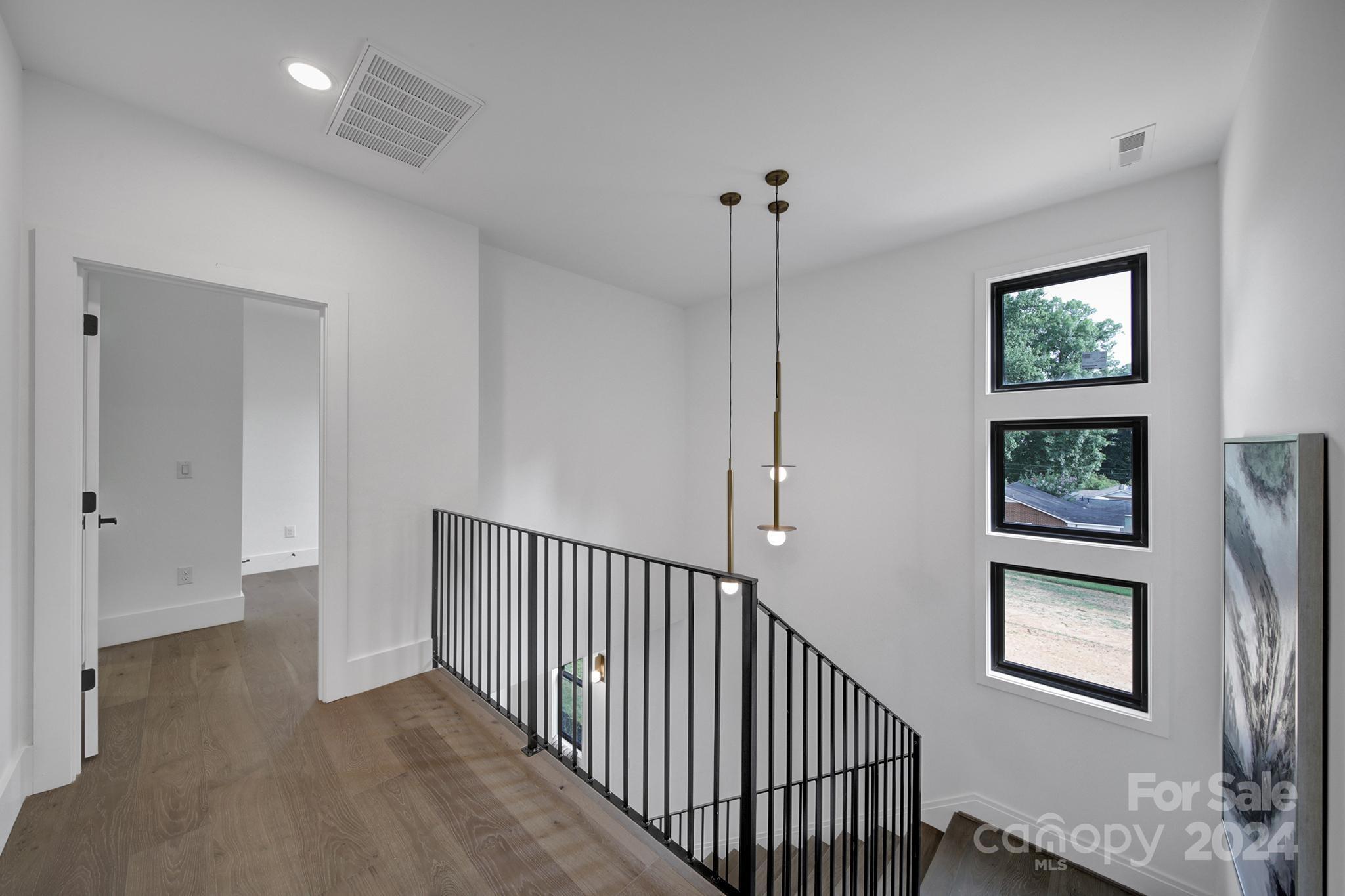1708 Seifert Circle