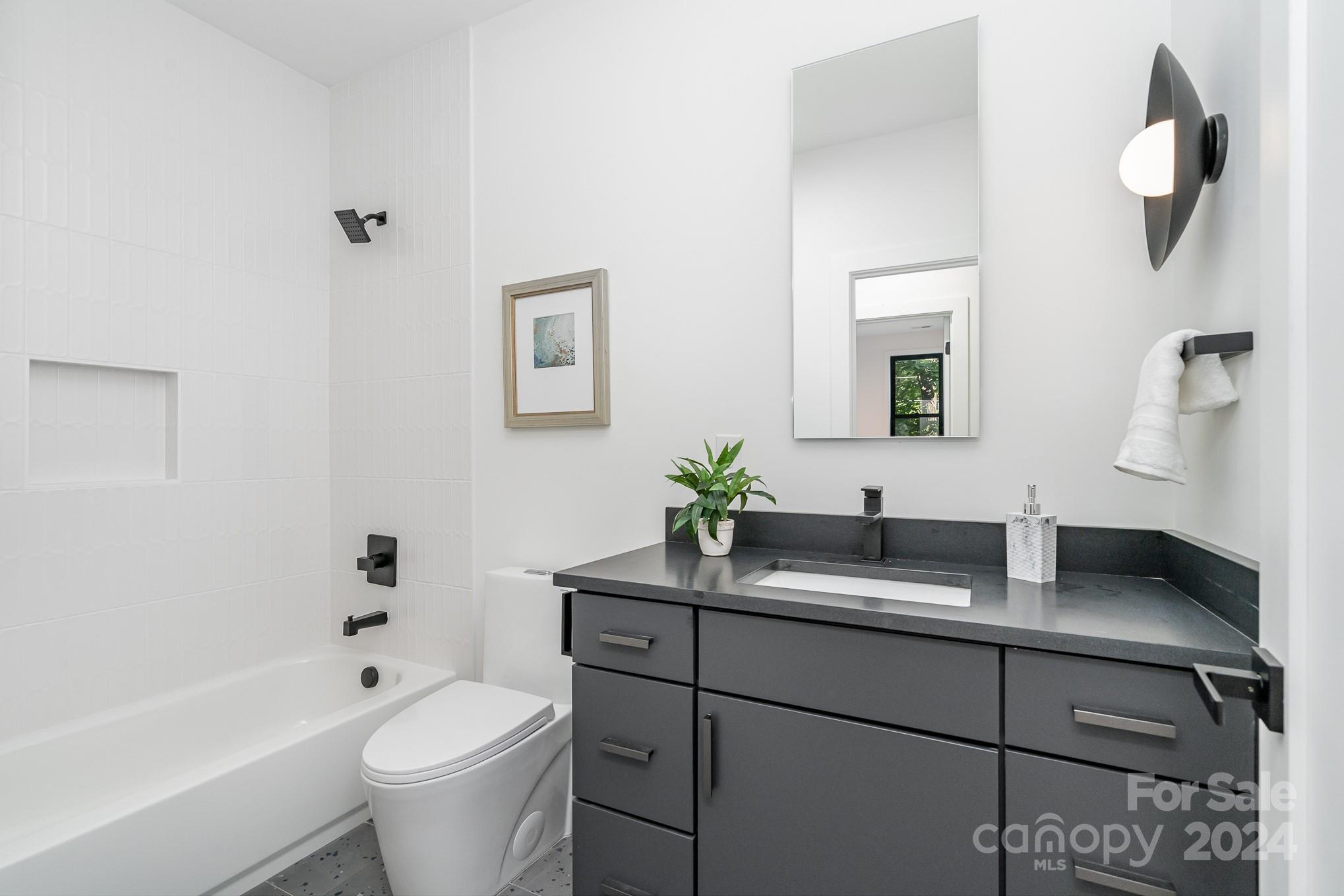 1708 Seifert Circle