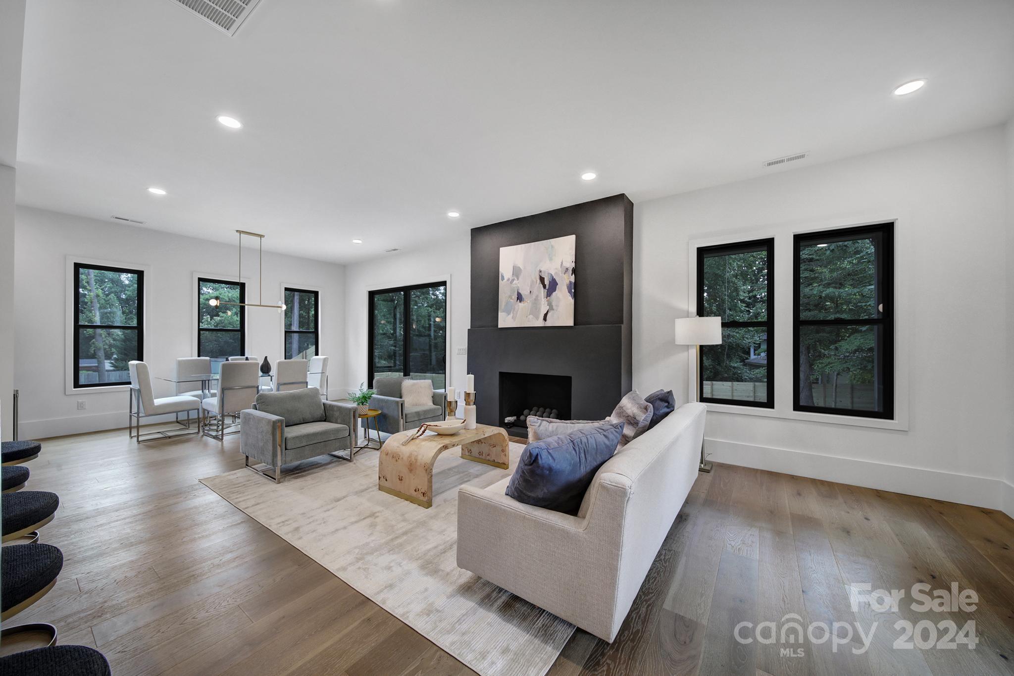 1708 Seifert Circle