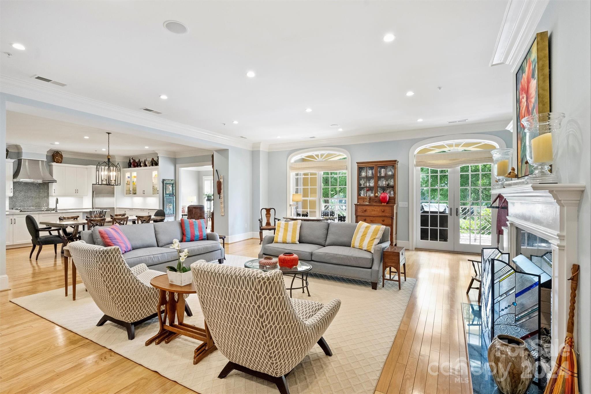2410 Roswell Avenue