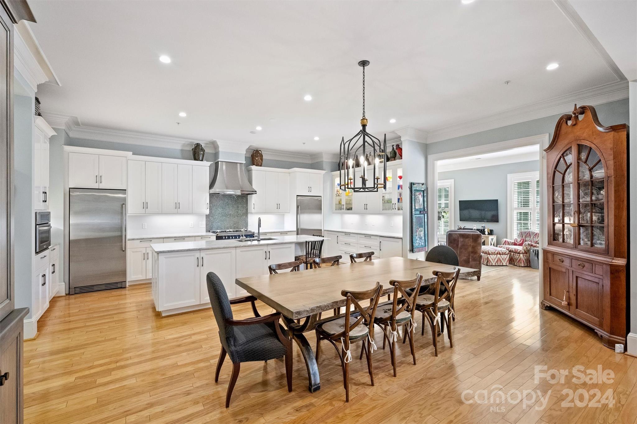 2410 Roswell Avenue