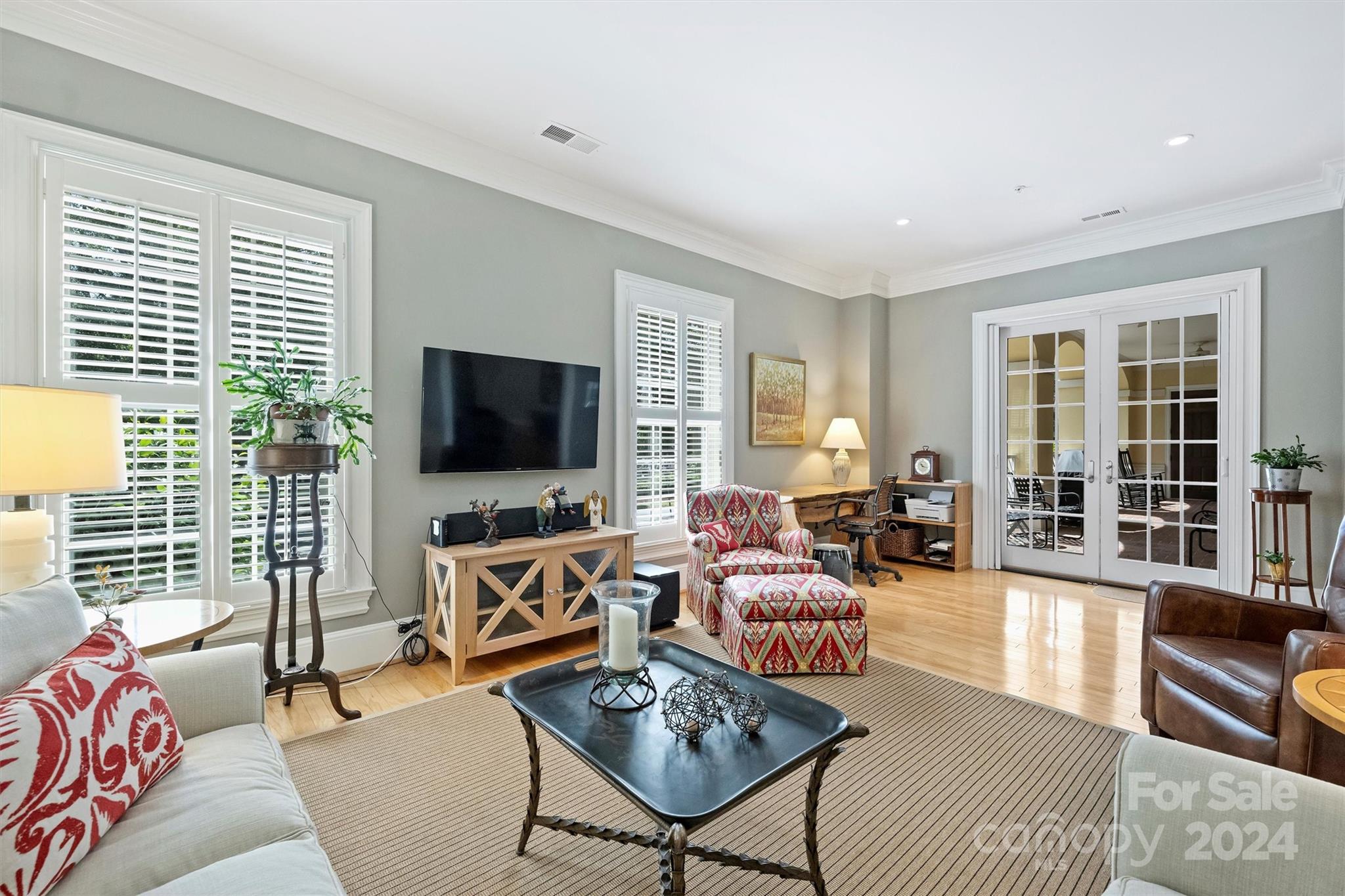 2410 Roswell Avenue
