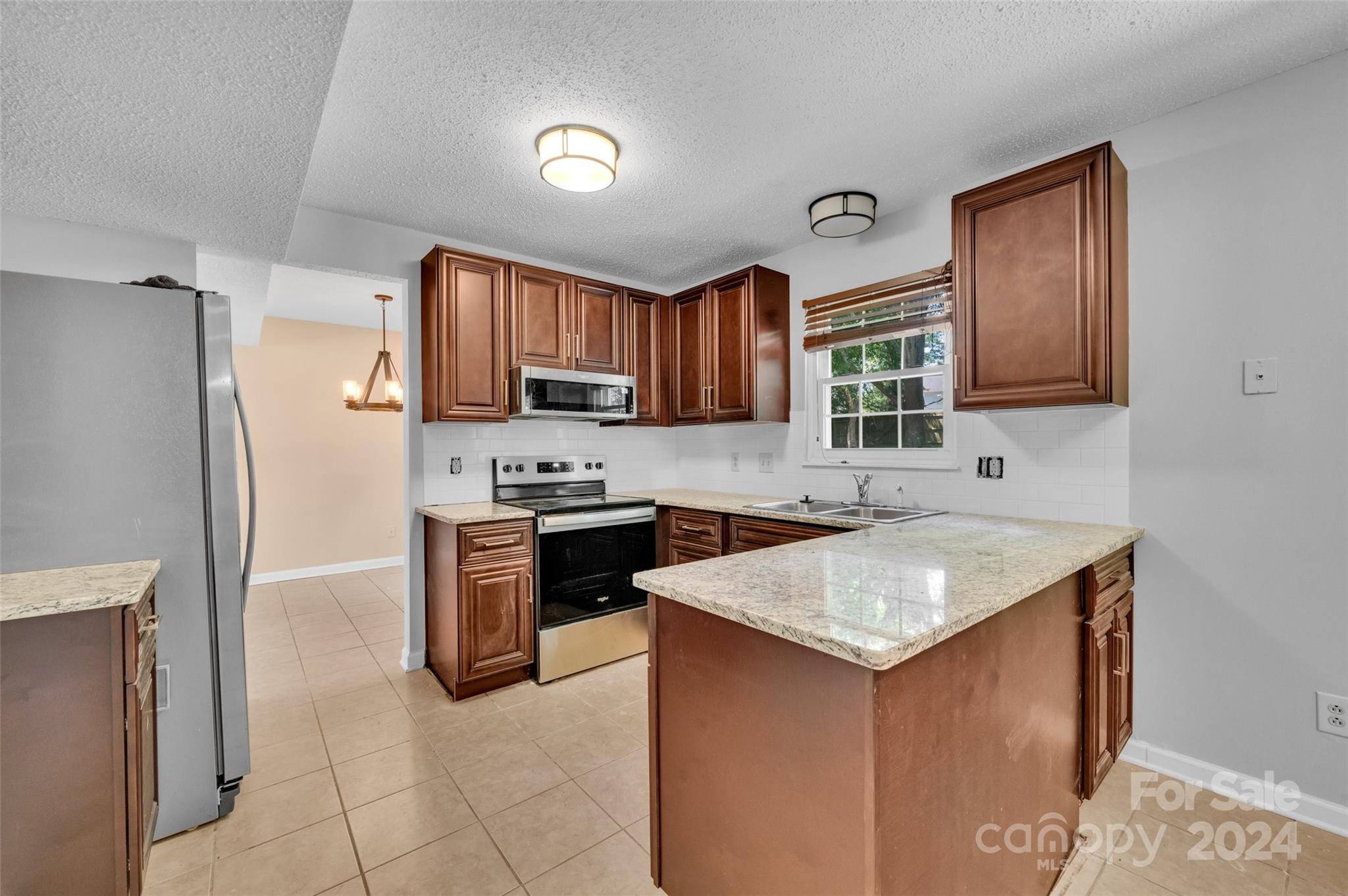 11527 Five Cedars Road