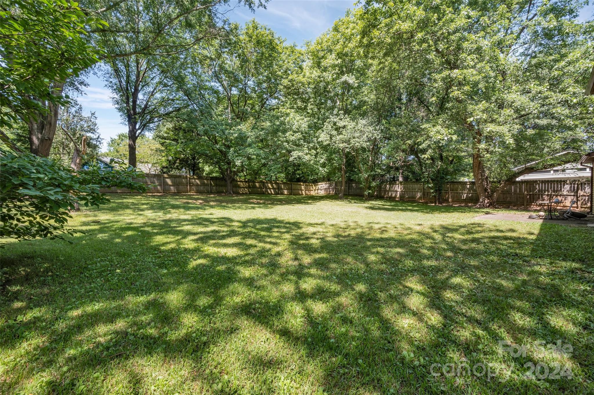 11527 Five Cedars Road