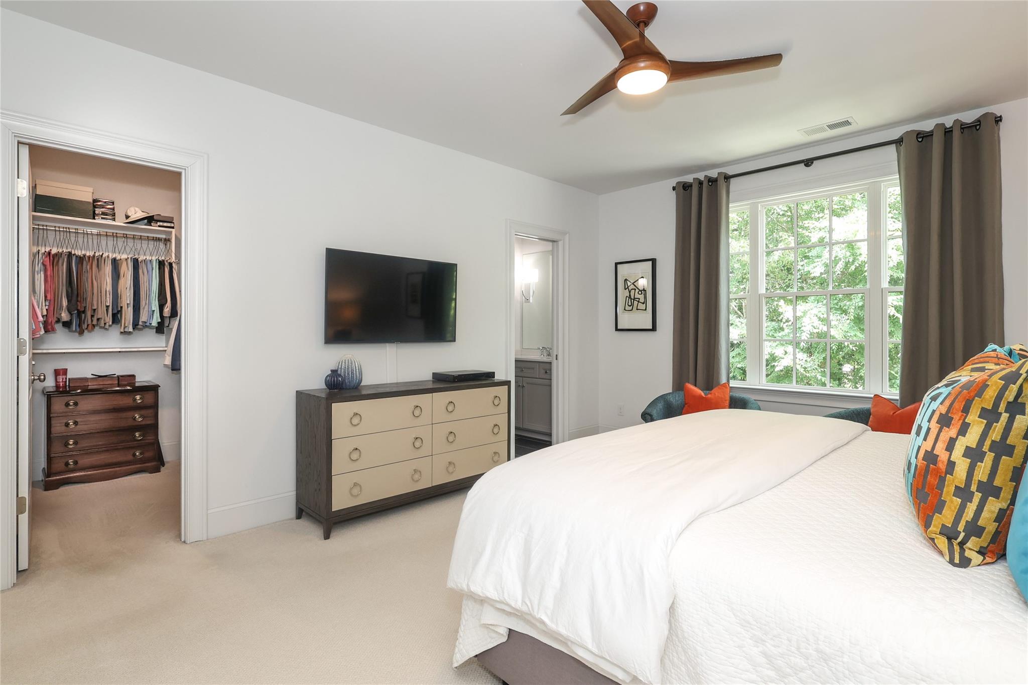 2039 Lynnwood Drive