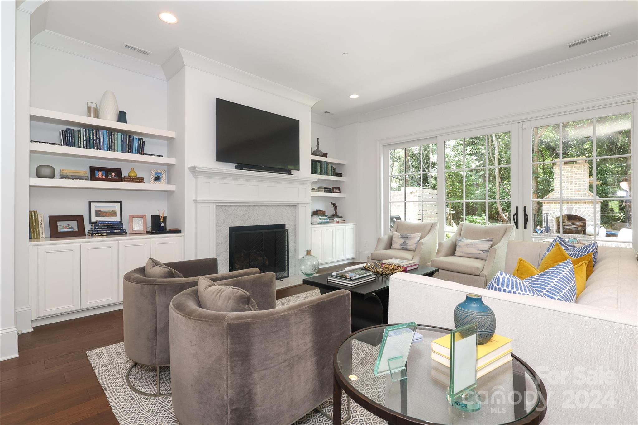 2039 Lynnwood Drive